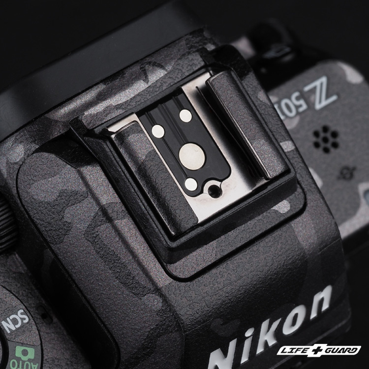 LIFE+GUARD Nikon Z50 II 貼膜細節圖，LIFE+GUARD 專機專屬設計開版