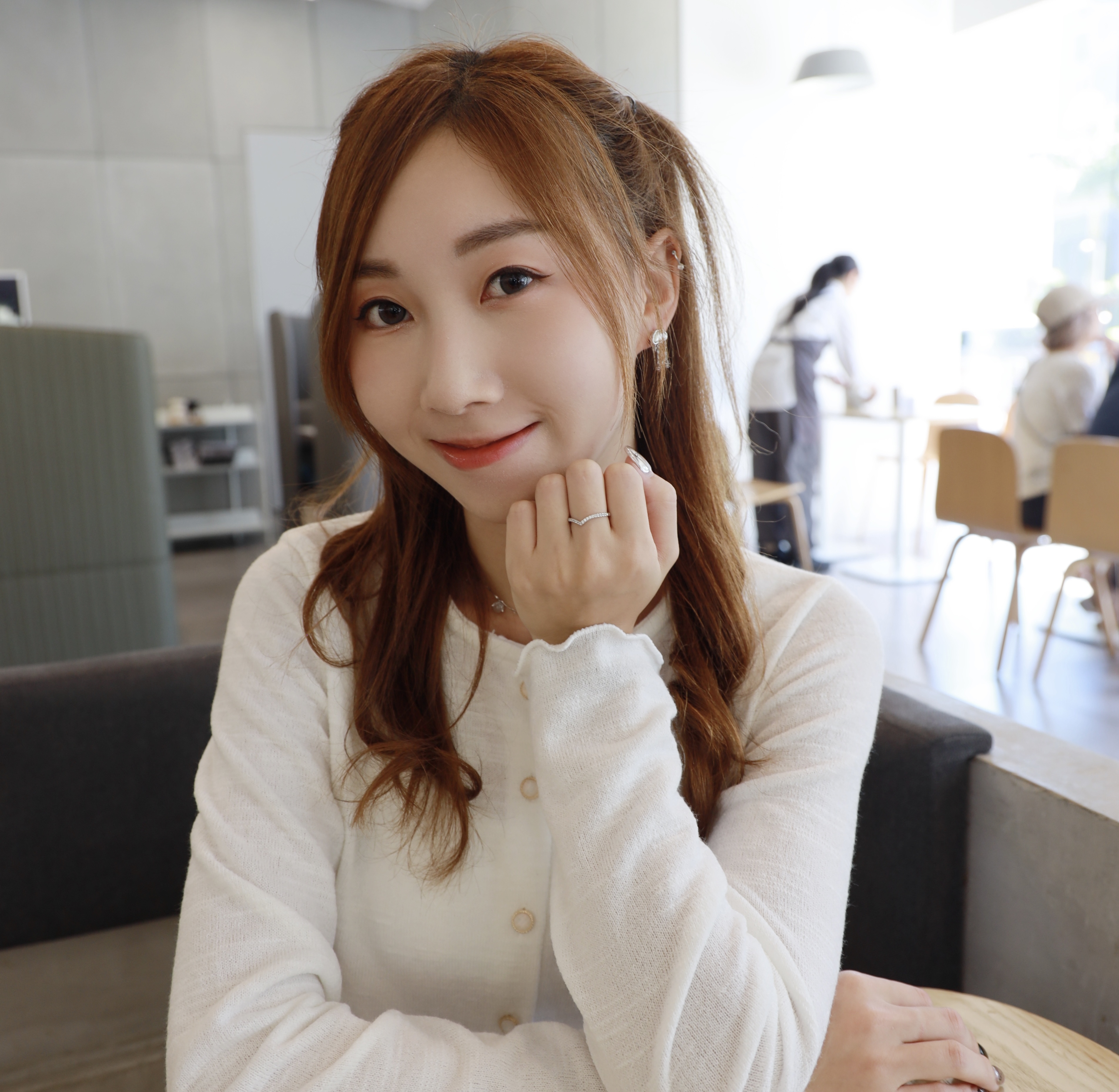 || R9-S-TZ-WG || LUMI型格V字閃石線戒