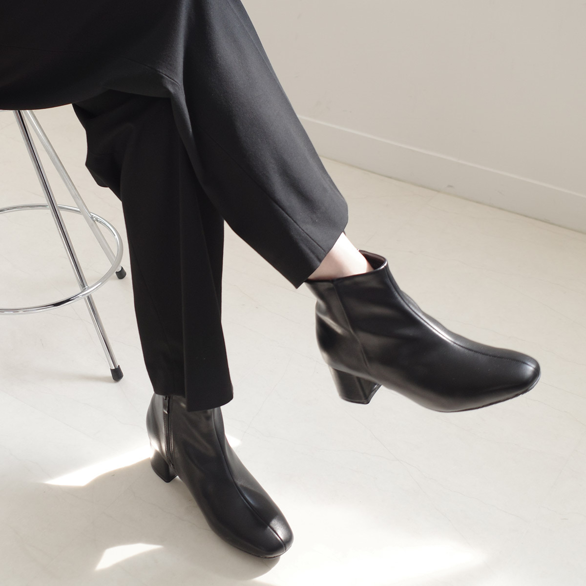 野性魅力 拼接刷毛方頭高跟短靴