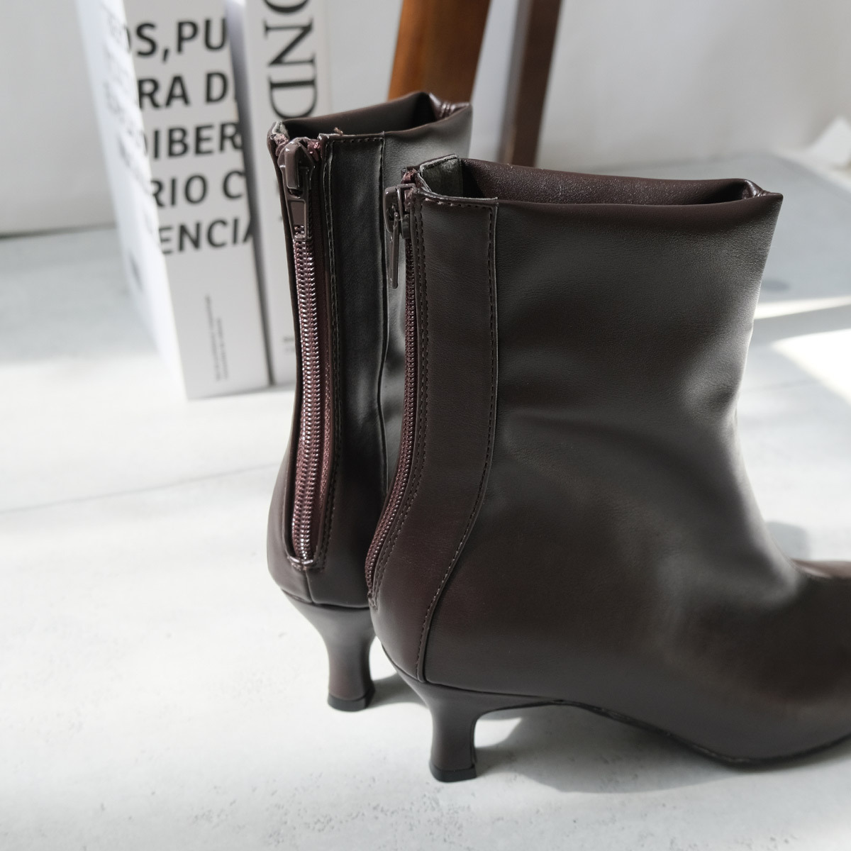 顯瘦濾鏡 小貓跟彈性中車線短靴