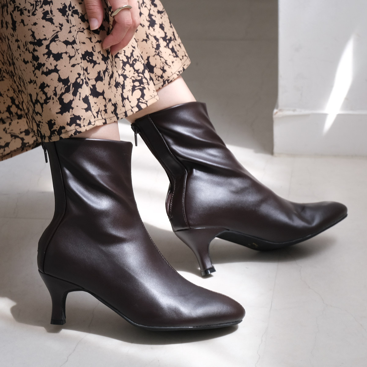 顯瘦濾鏡 小貓跟彈性中車線短靴