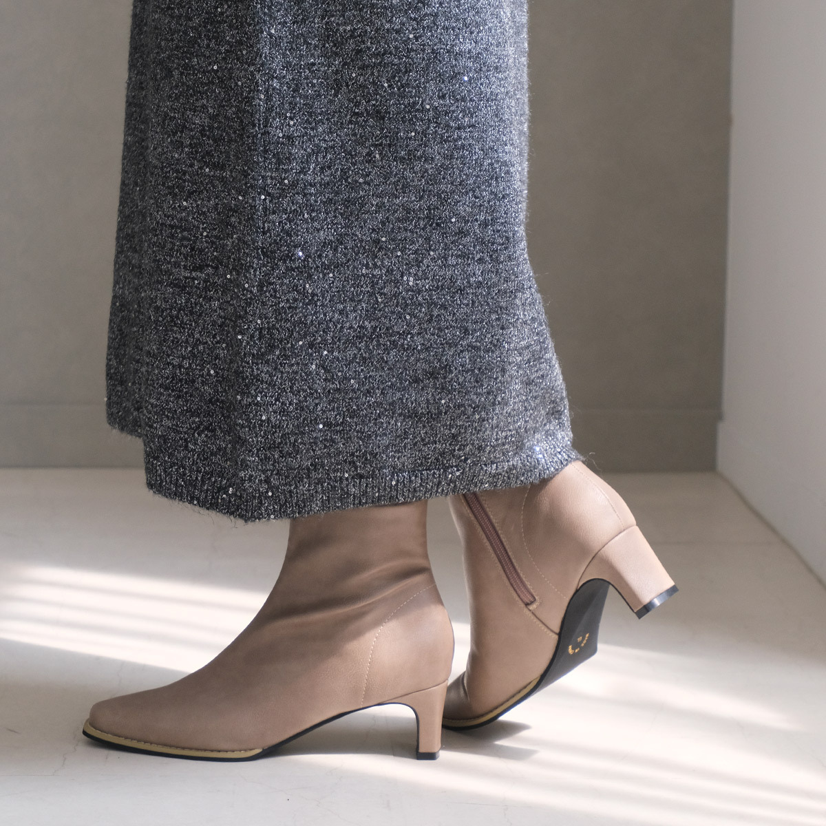 秋冬女神 方頭板跟靴