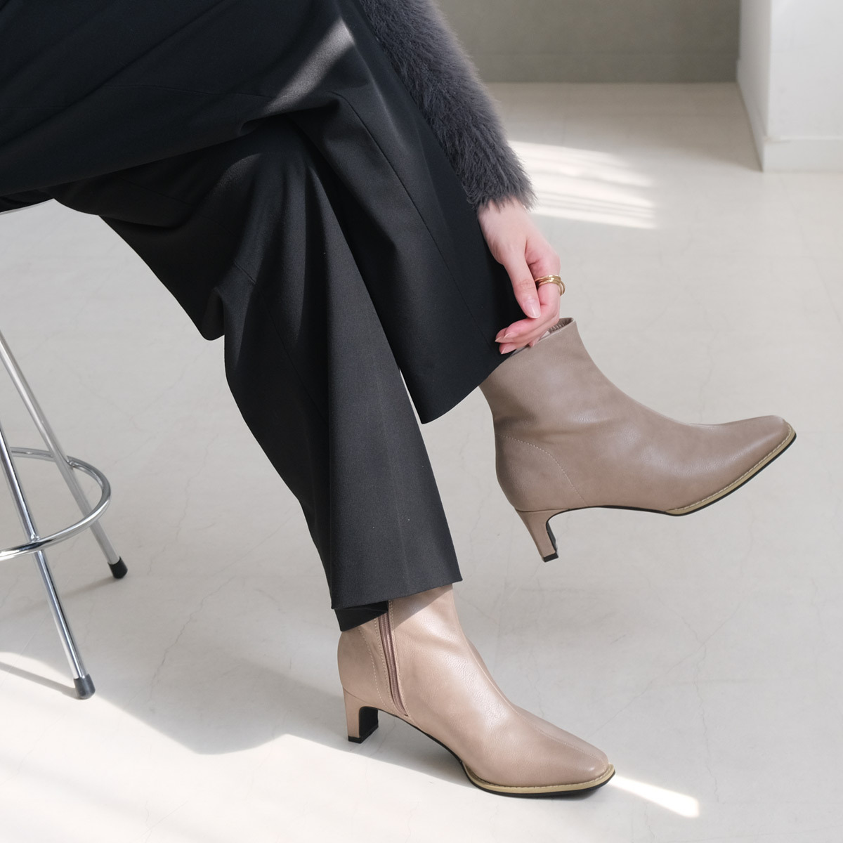 秋冬女神 方頭板跟靴