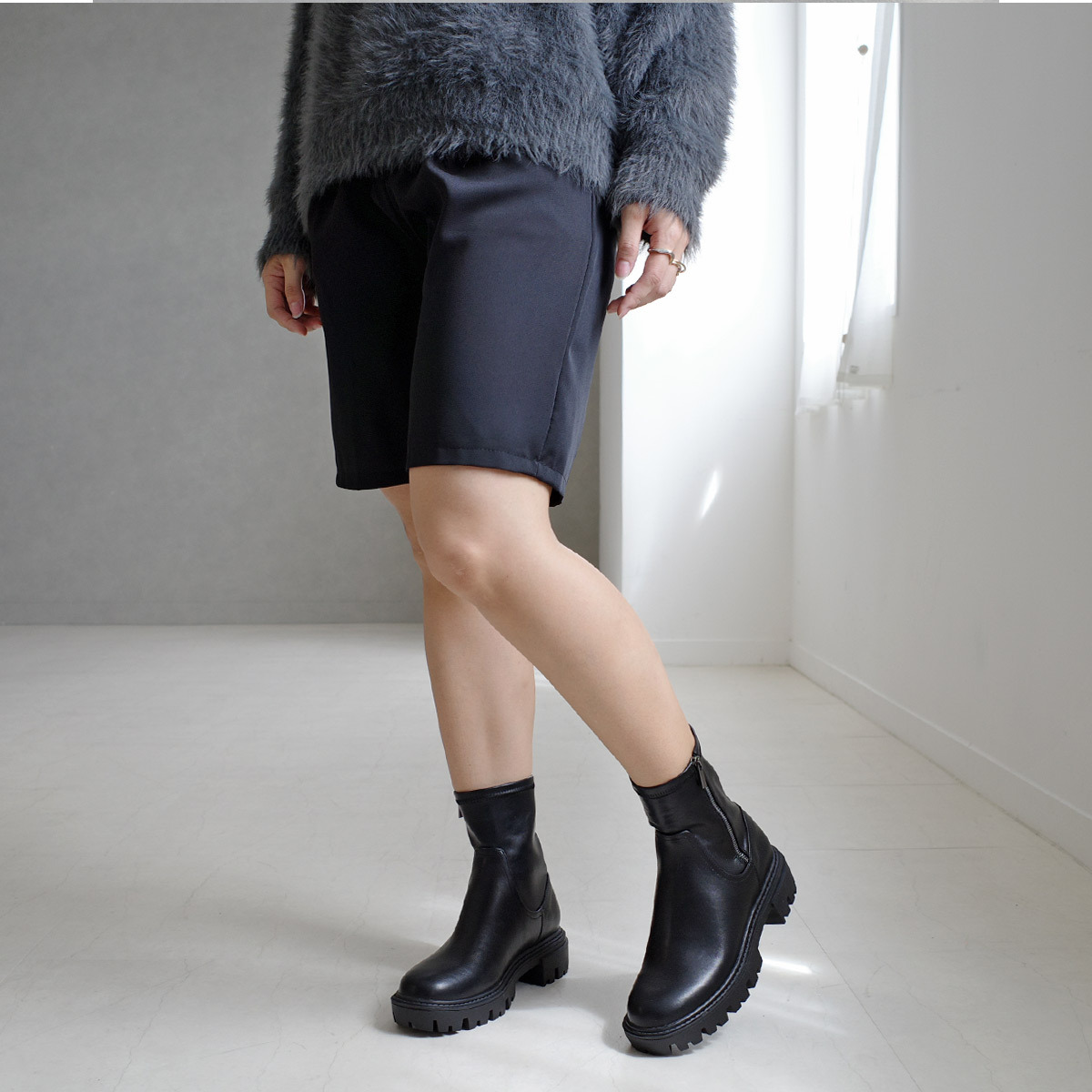 酷甜顯瘦 側拉鍊厚底襪靴