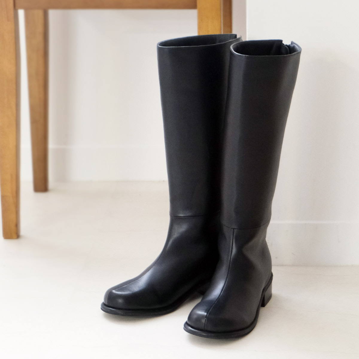 經典回歸 後拉鍊圓頭長靴