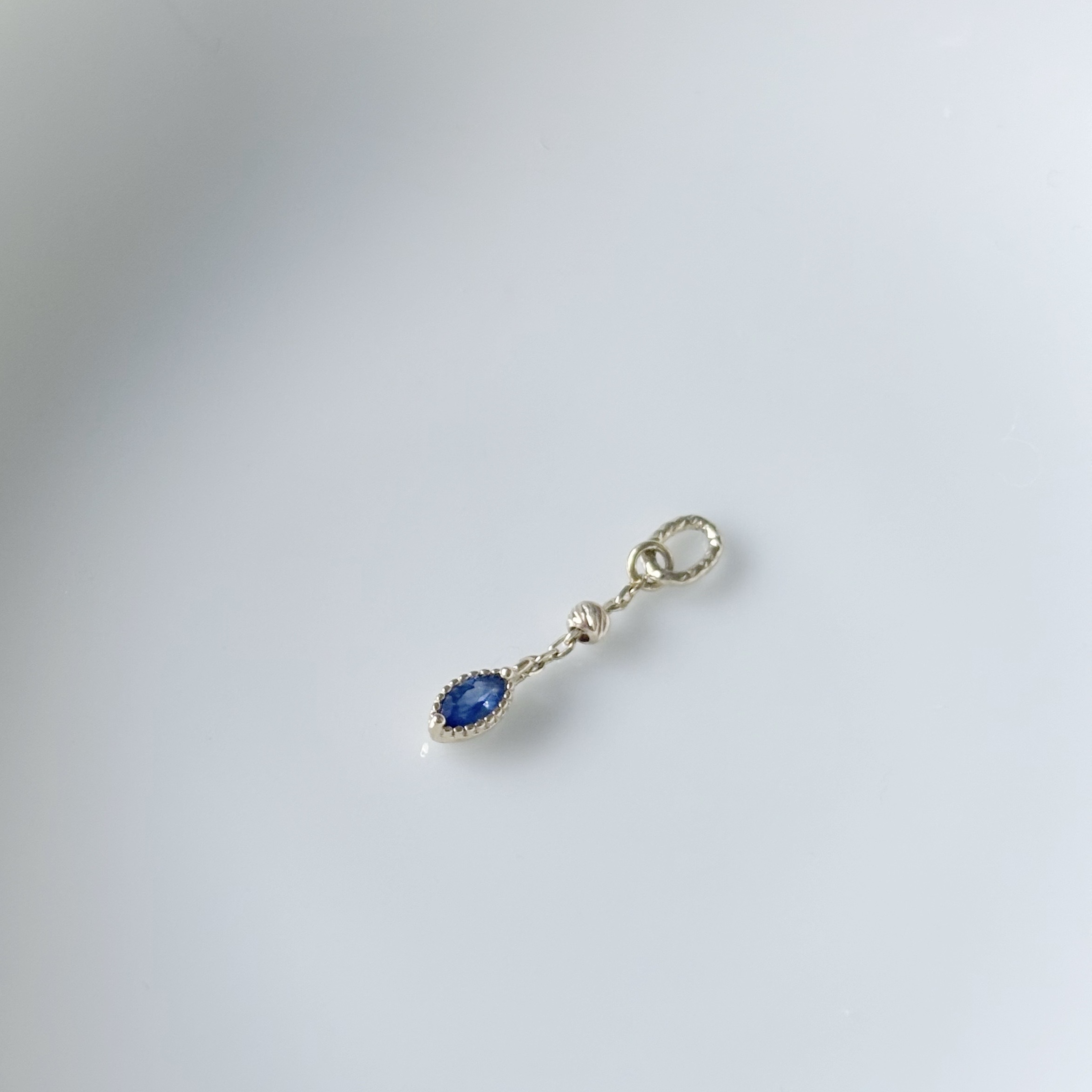 14K小金球眼形藍寶石耳墜