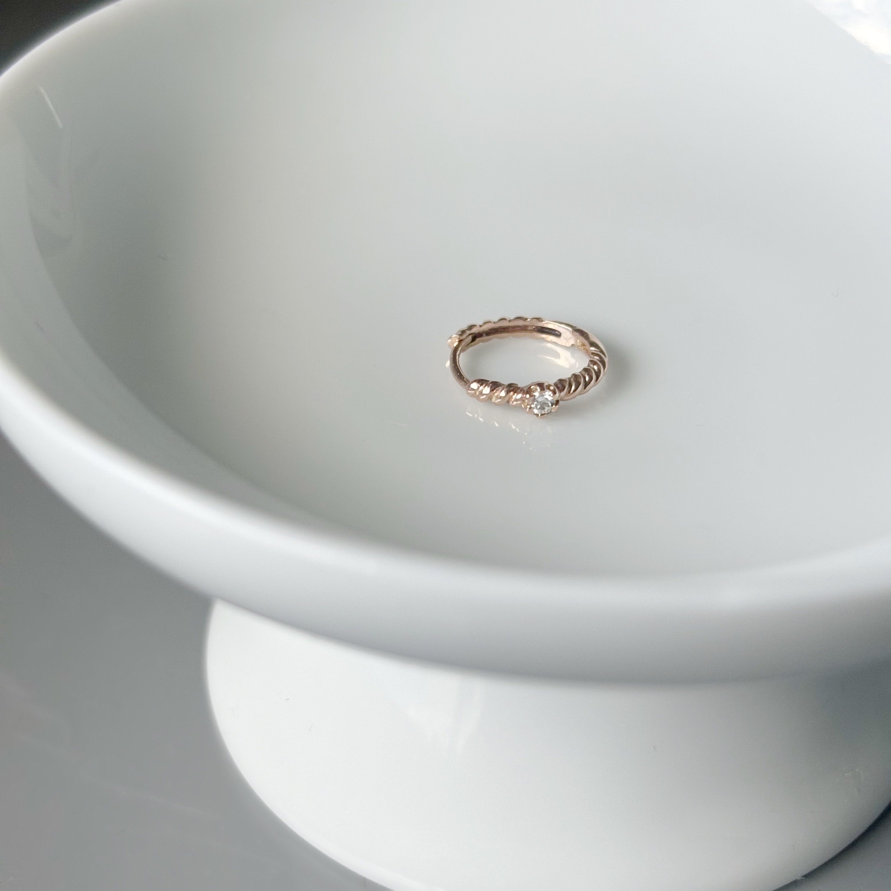 14K麻花迷你六爪真鑽耳圈