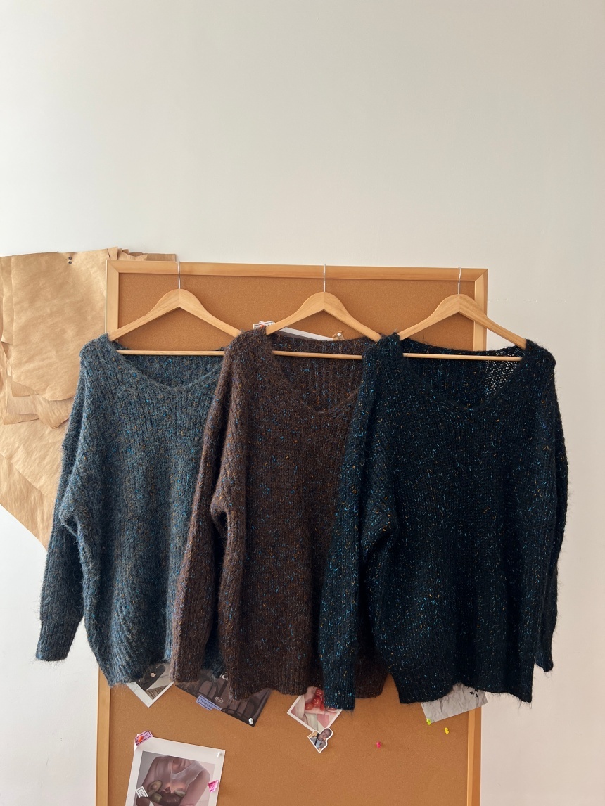 混藍線V領毛衣*3色