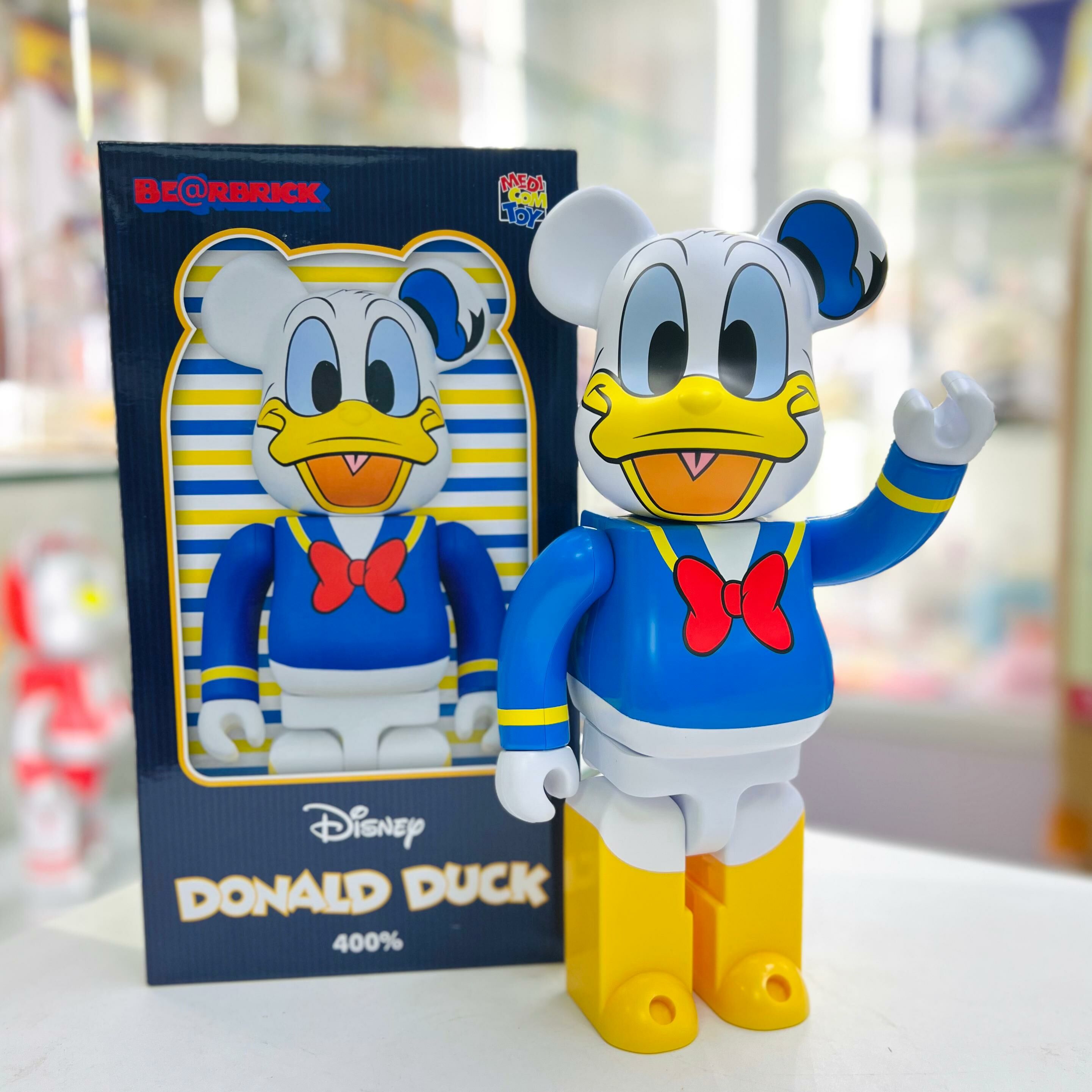 BE@RBRICK DONALD DUCK 400％ MEDICOM TOY BE@RBRICK DONALD DUCK 400％ Disney Action Figure