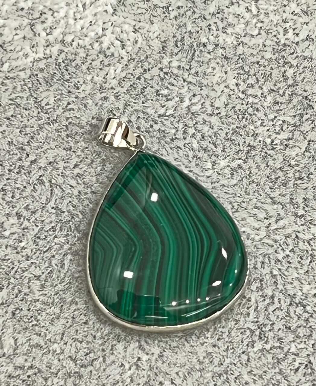[S] GEMZ & CO HTY MALACHITE TEAR DROP PENDANT, V243 (V243)