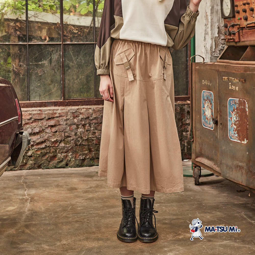 MA‧TSU Mi 工裝扣帶鬆緊腰頭傘版裙(卡.黑)