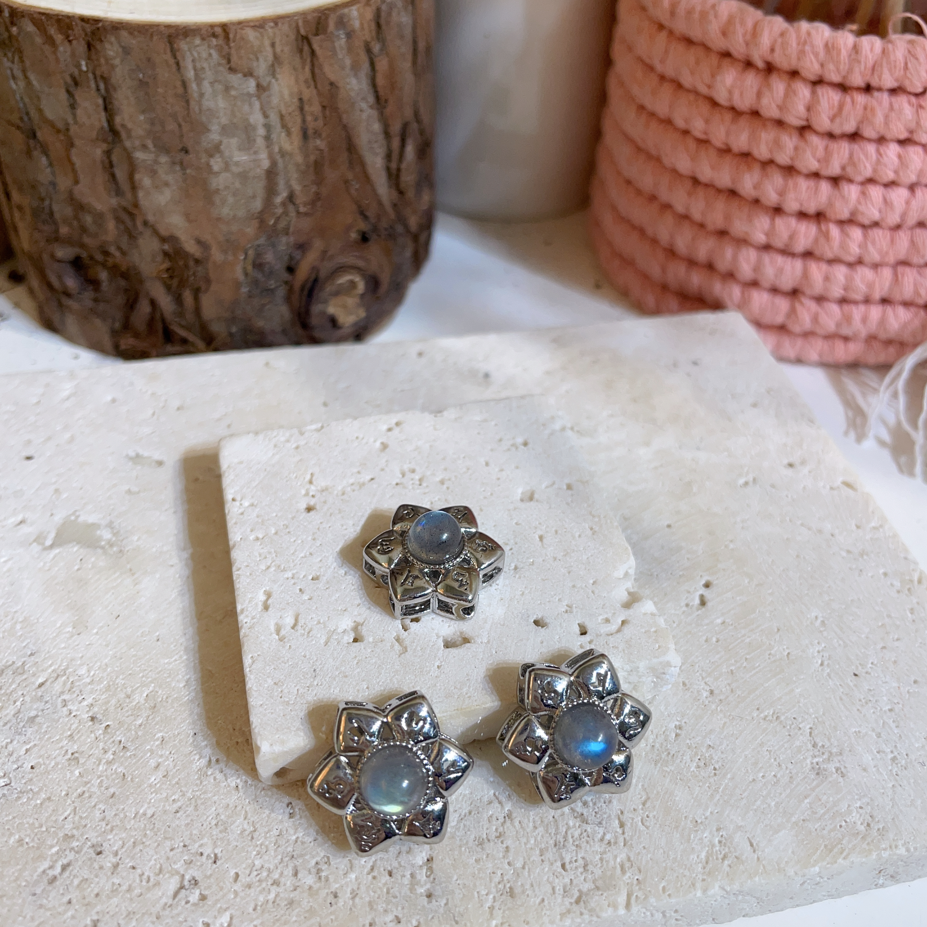 灰月亮經文吊墜