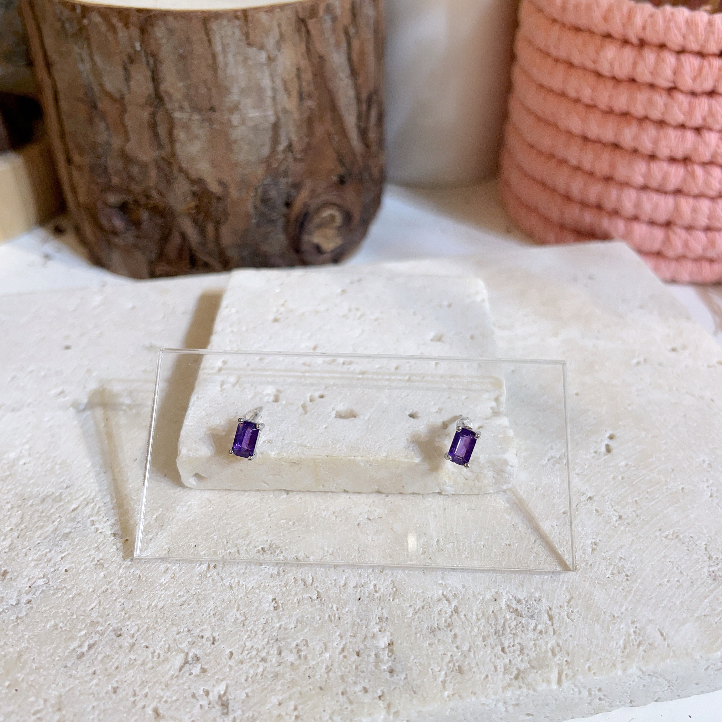 F074 紫水晶四爪長形耳環