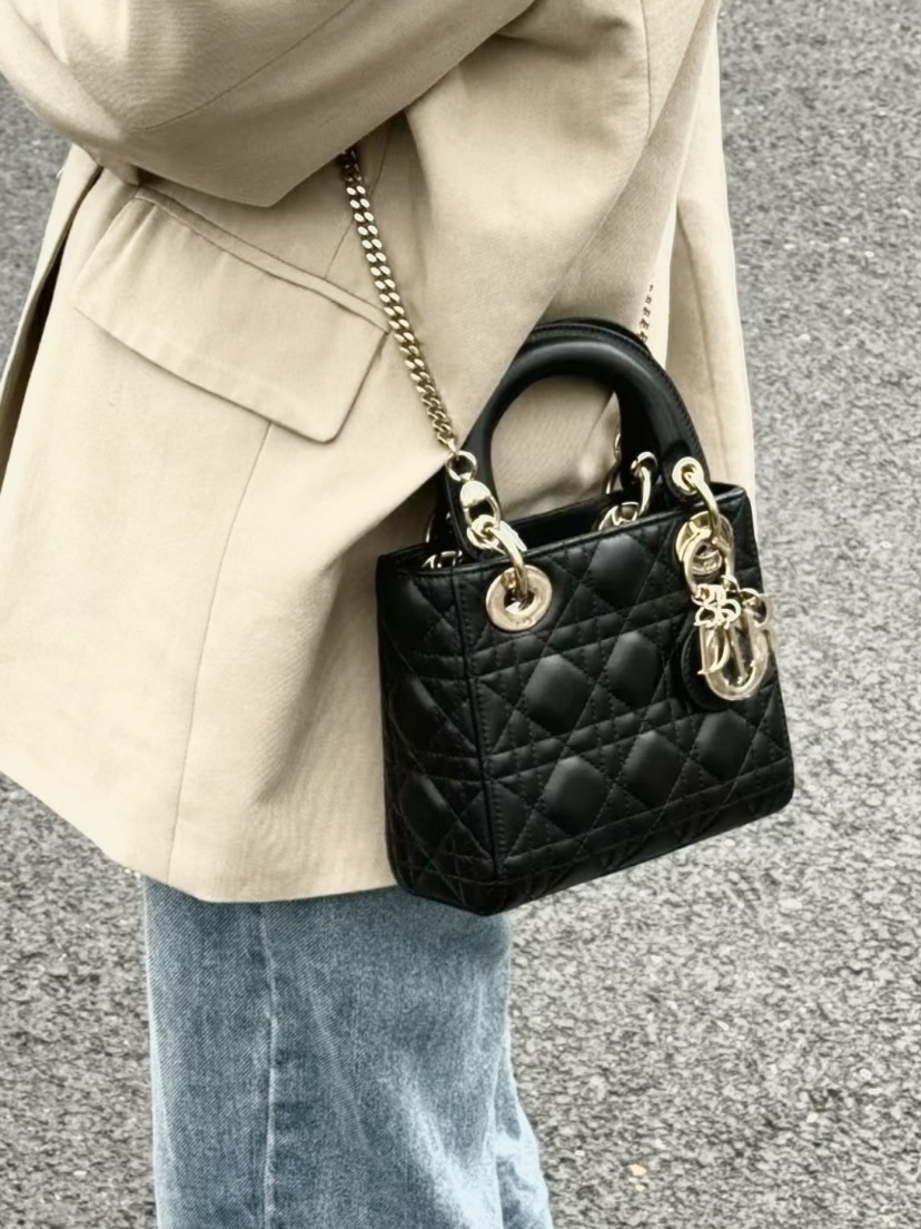 DIOR 迷你 Lady Dior 手袋 Cannage 藤格紋圖案羊皮