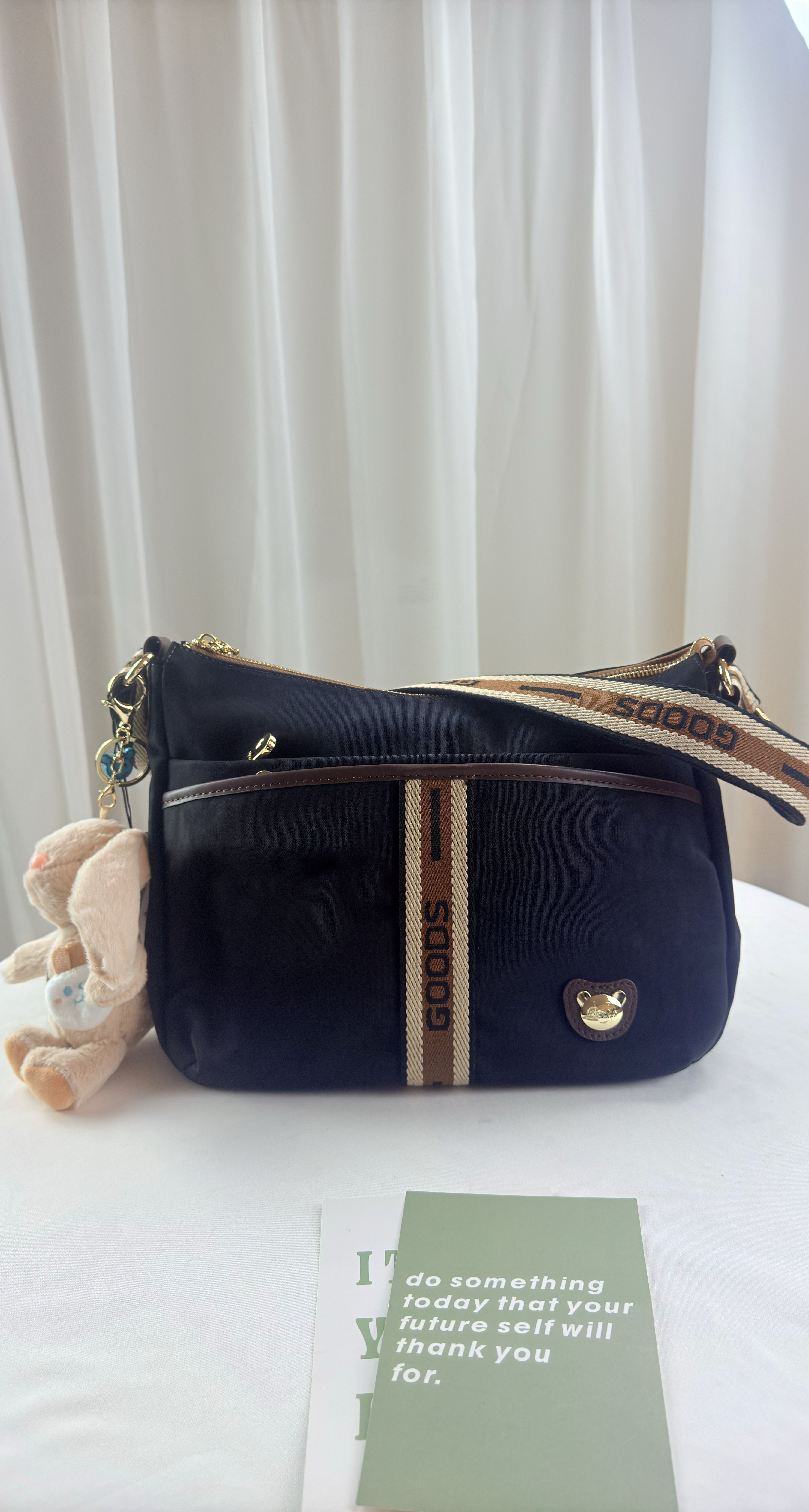 GOODS 卡其織帶防潑水側背包 附小熊吊飾 #2638