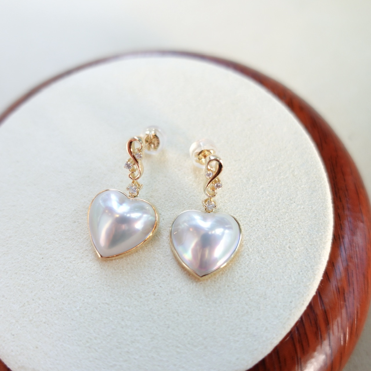 18K金日本稀有極光炫彩白馬貝珠鑽石耳吊 - 心形