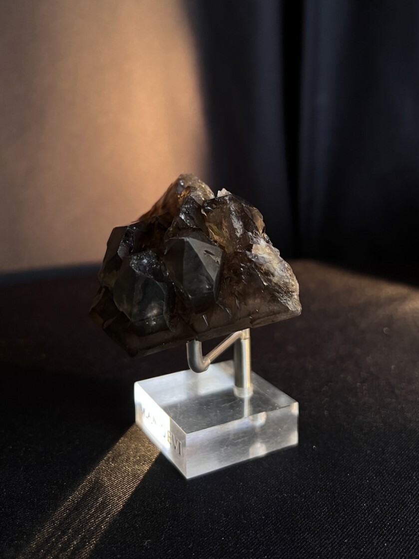 骨幹黑超七 Black Gold Super 7