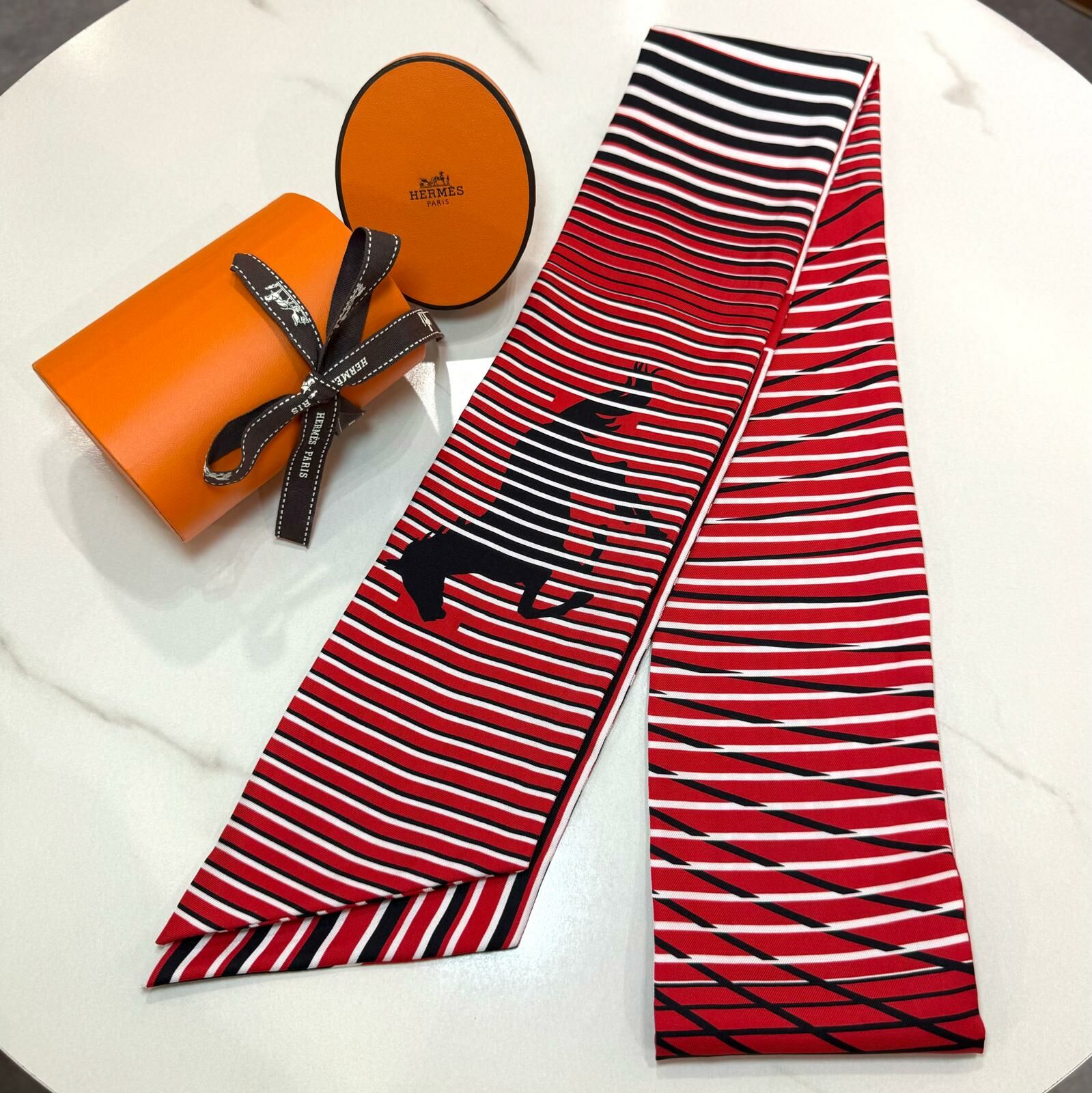 全新MAIX TWILLY 絲巾 紅色間條紋真絲 #香榭站正品