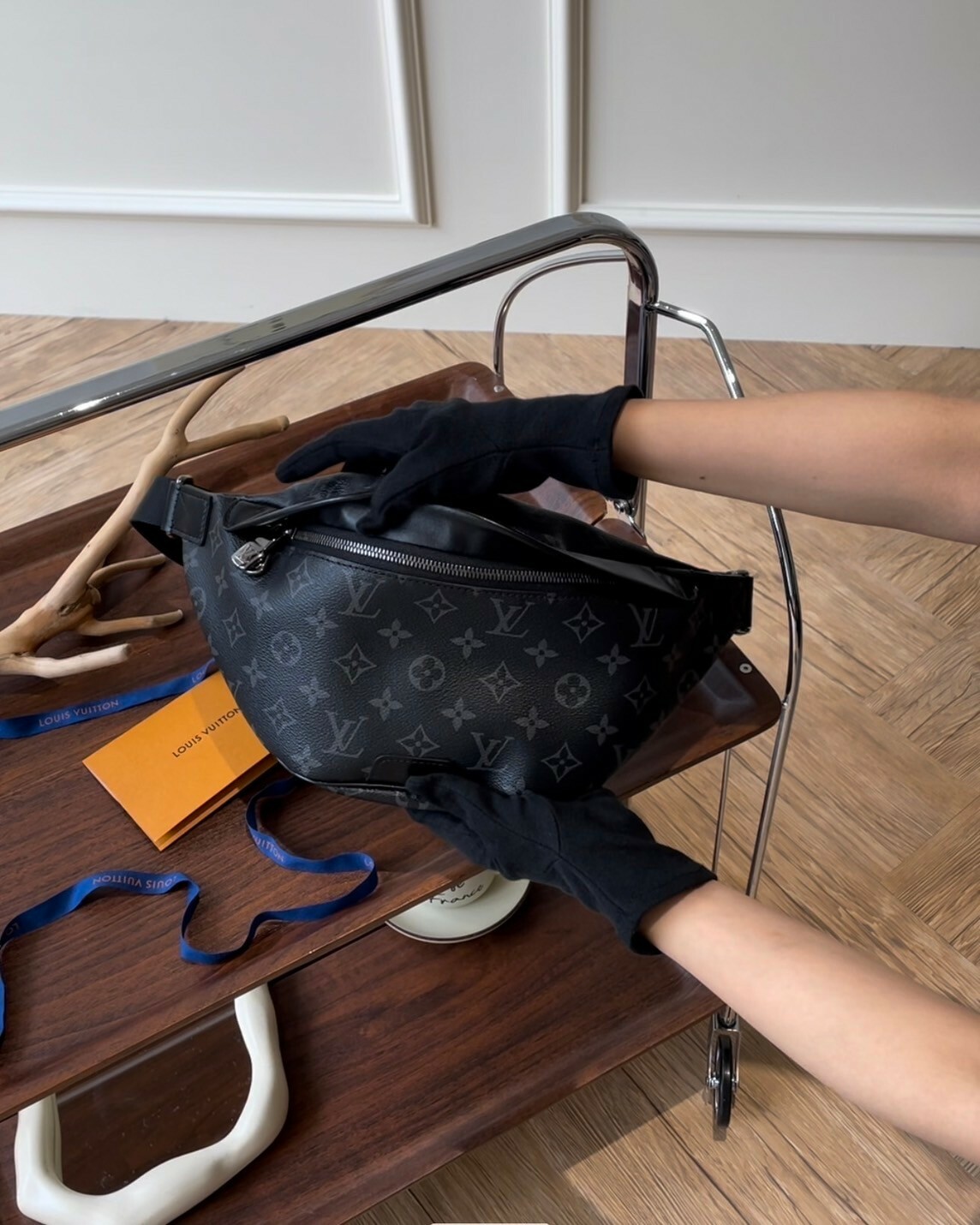 LV｜DISCOVERY PM 腰包 黑色老花 M46036