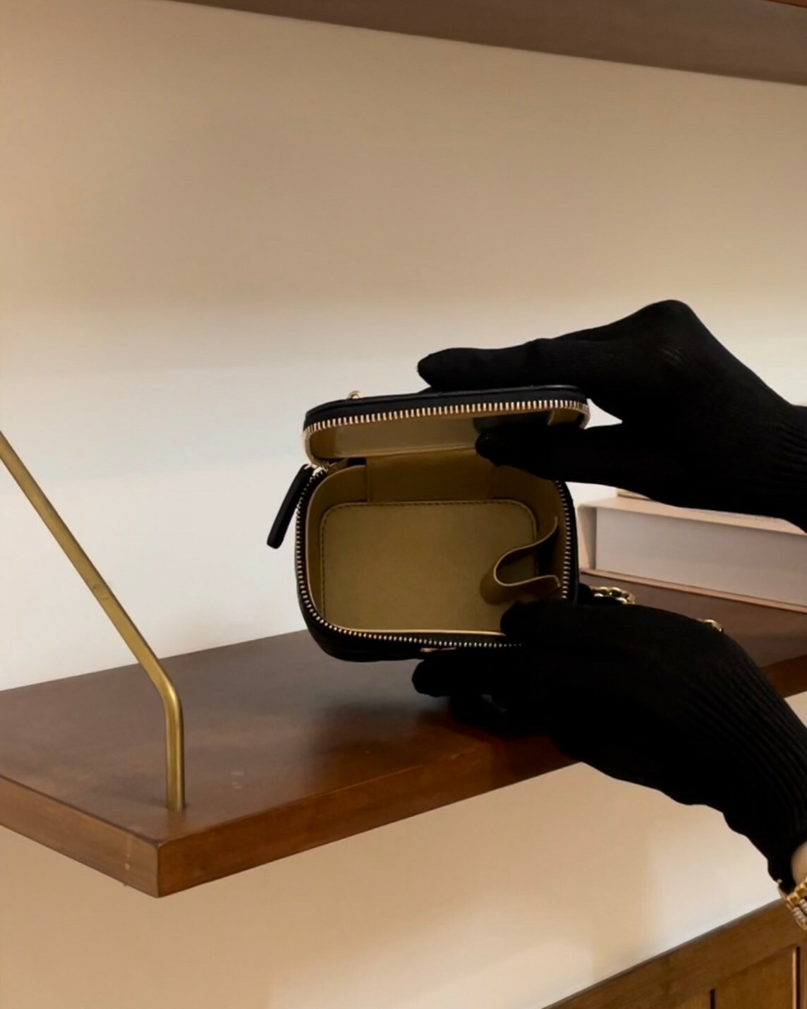 CHANEL｜金球小盒子 黑色