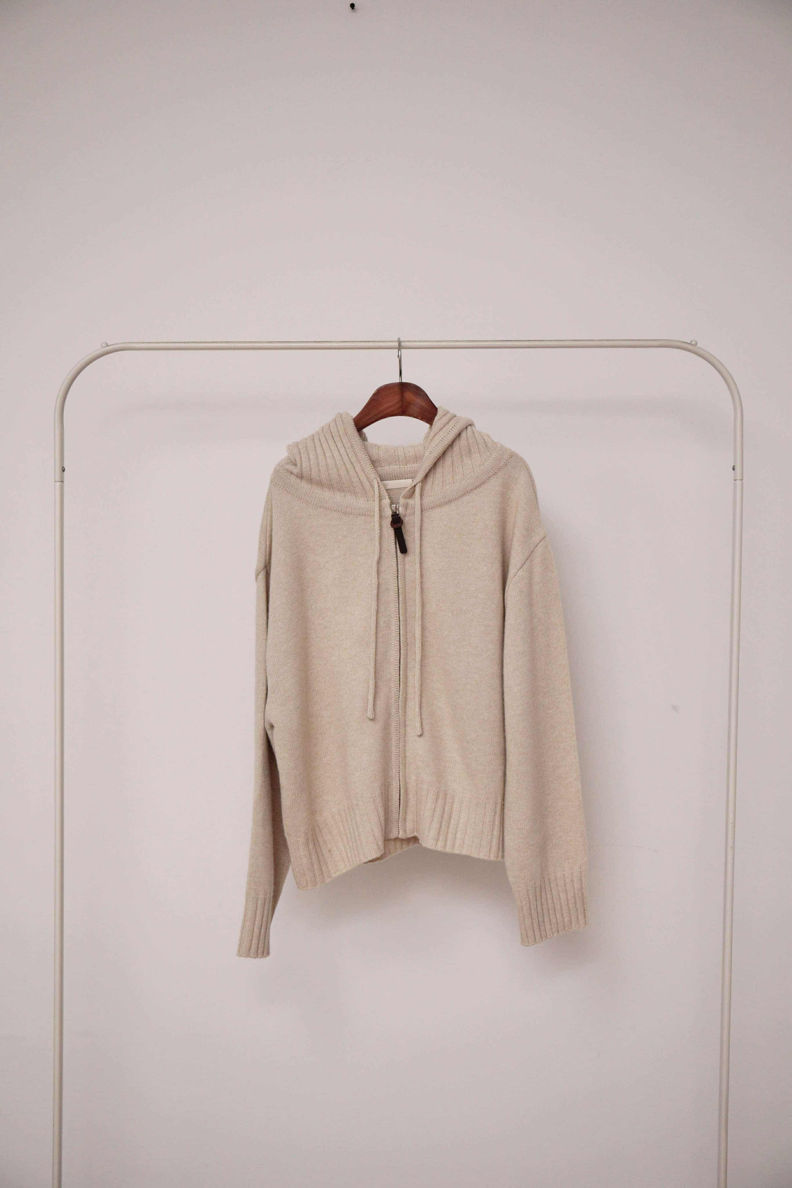 DE06 超細羊毛拉鍊連帽外套（現貨）