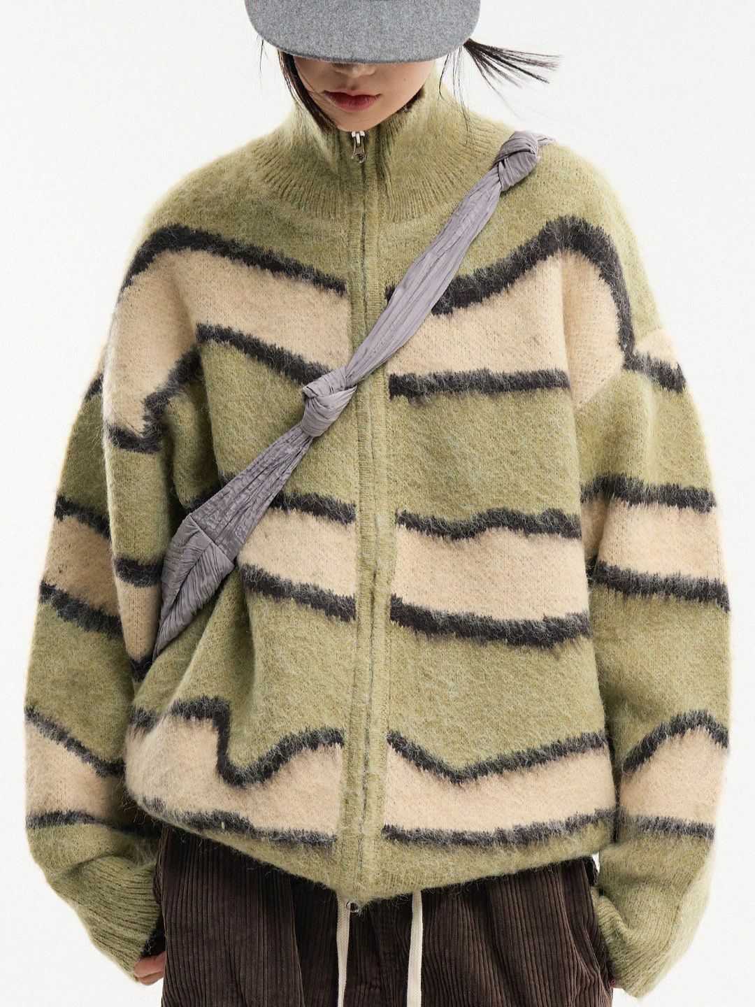 橫間企領拉鍊針織外套 DOT-075JK