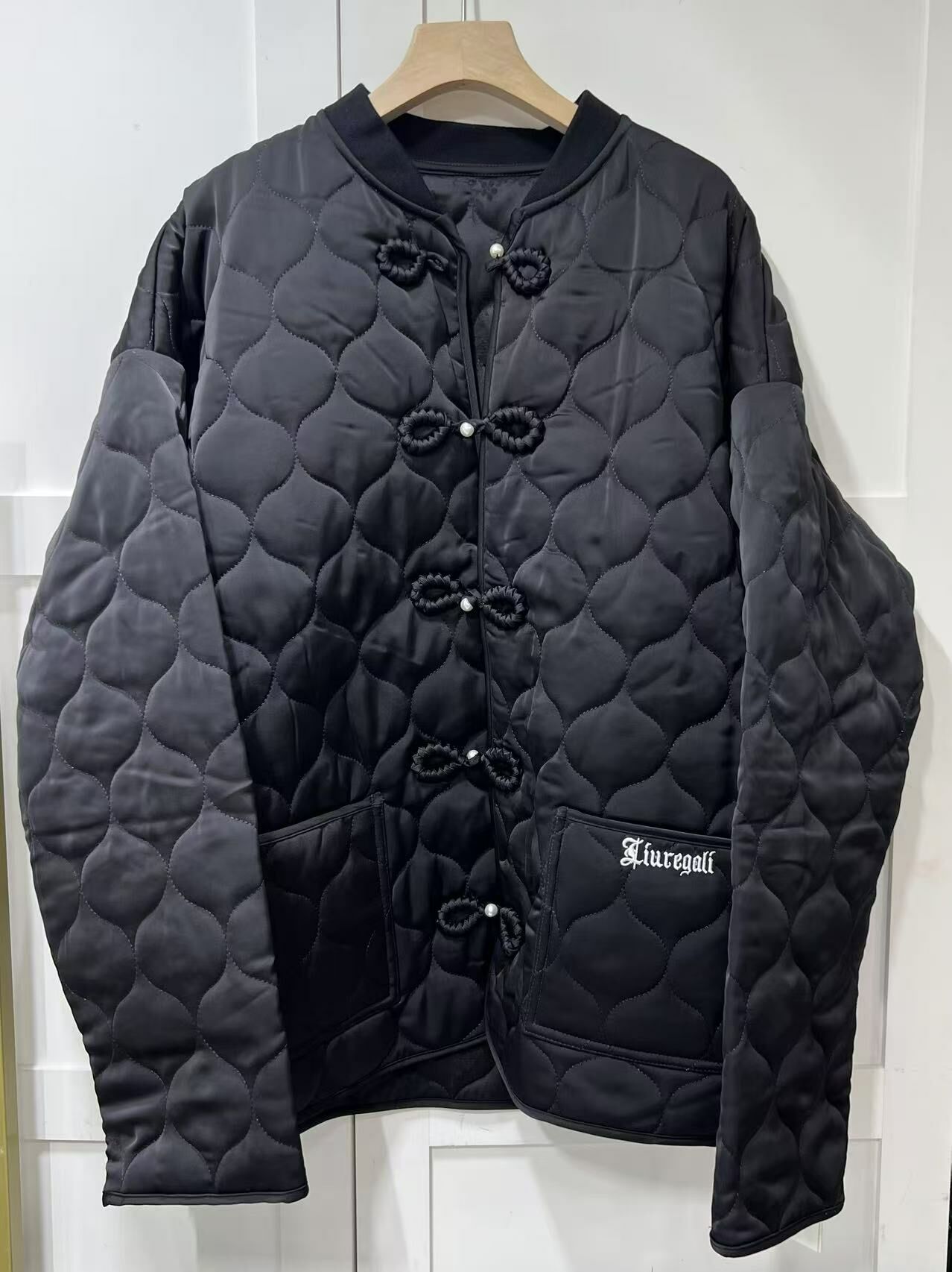 LIUREGALI 黑色壓紋中式風外套 -M