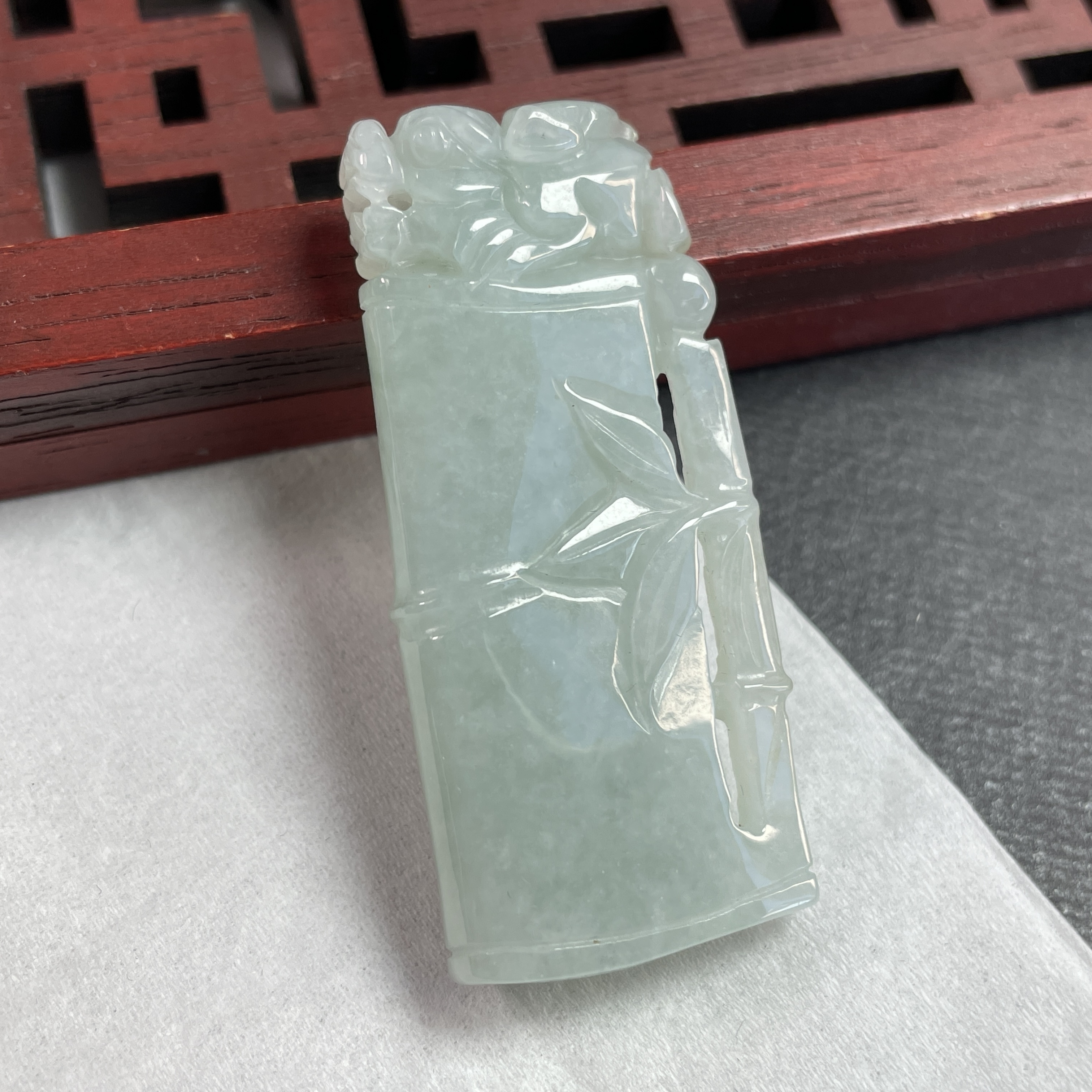 J2252 翡翠冰晴水綠節節高高陞吊墜