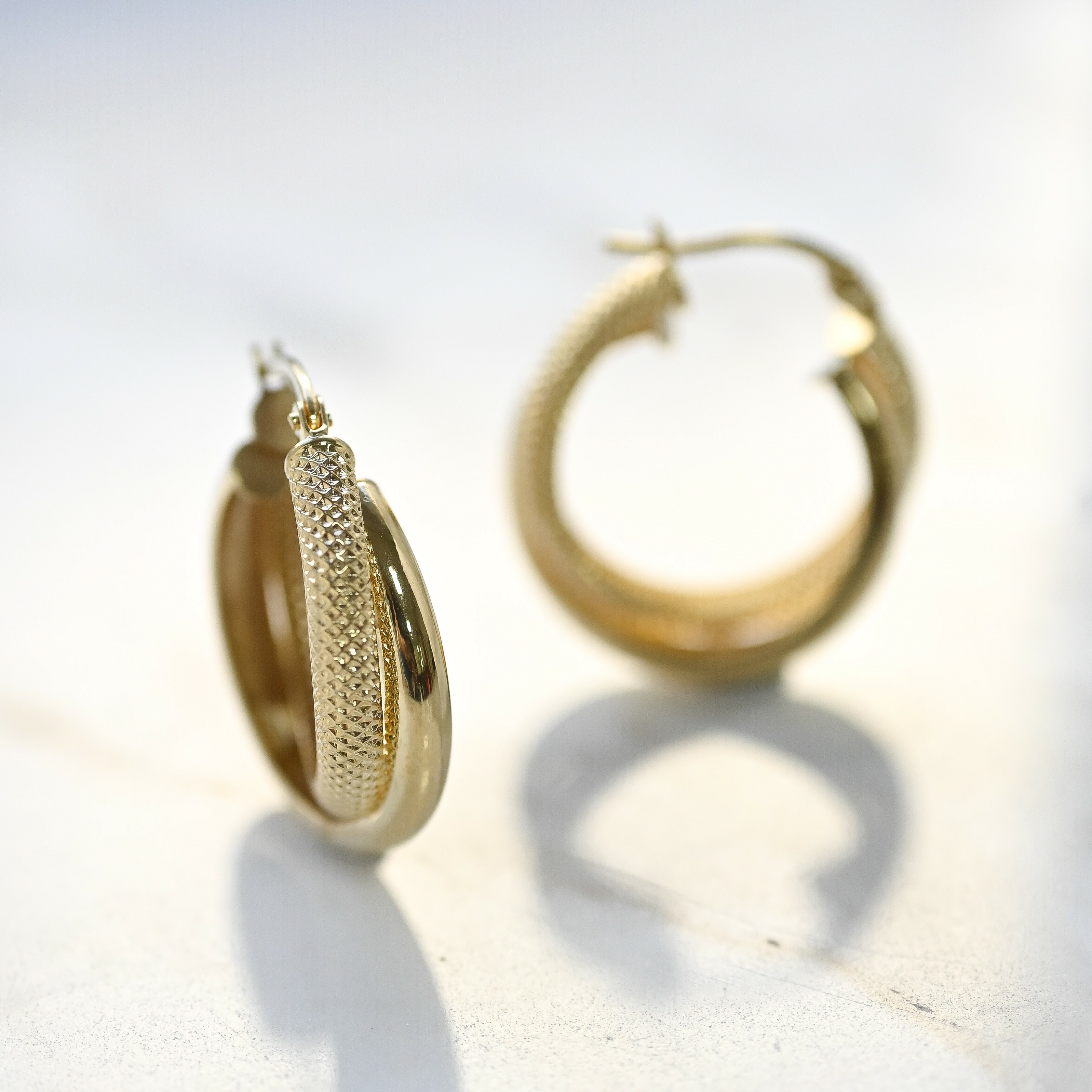 18K Cerchio Hoop Earrings
