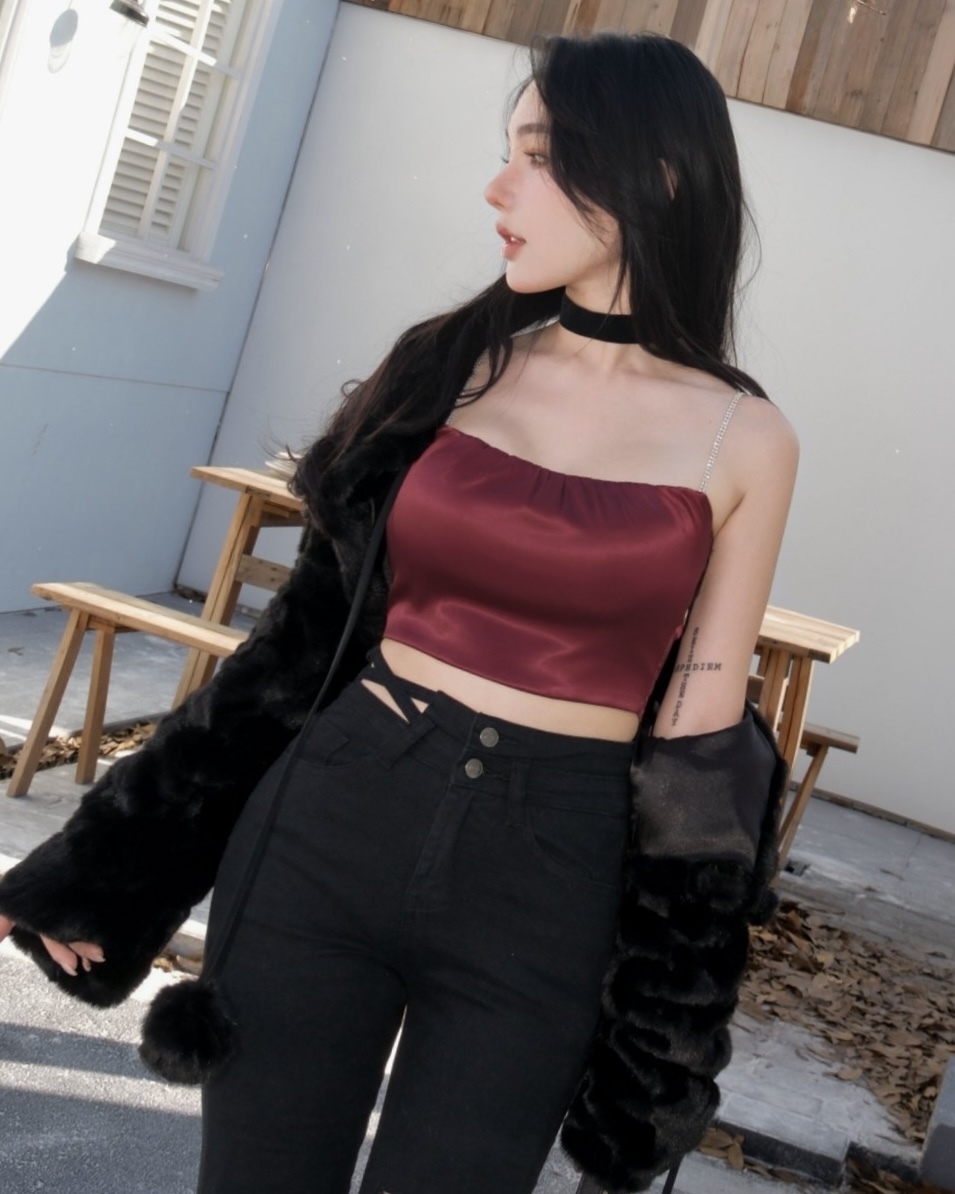 ⭒限量-名媛細肩水鑽抓皺緞面背心