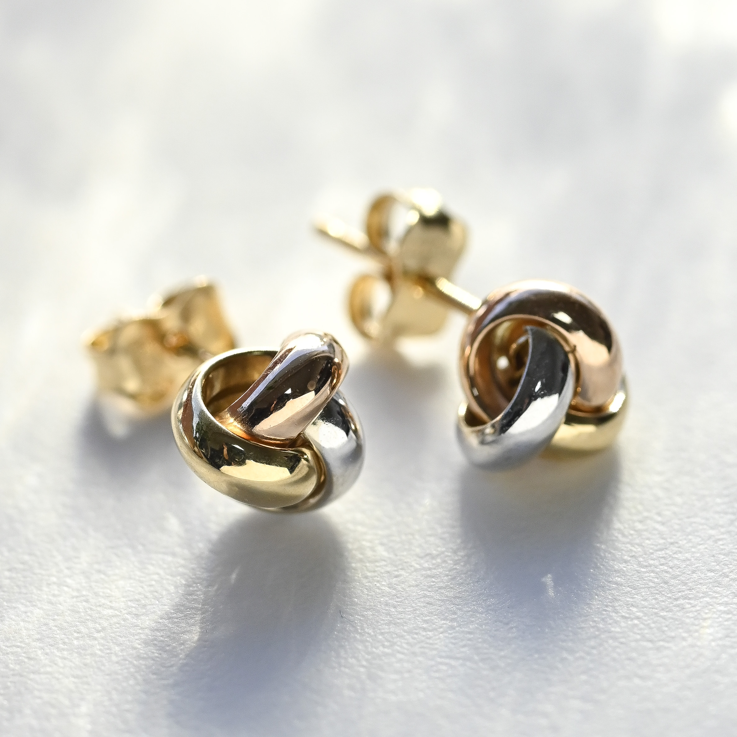 18K Three Tone Knot Earring