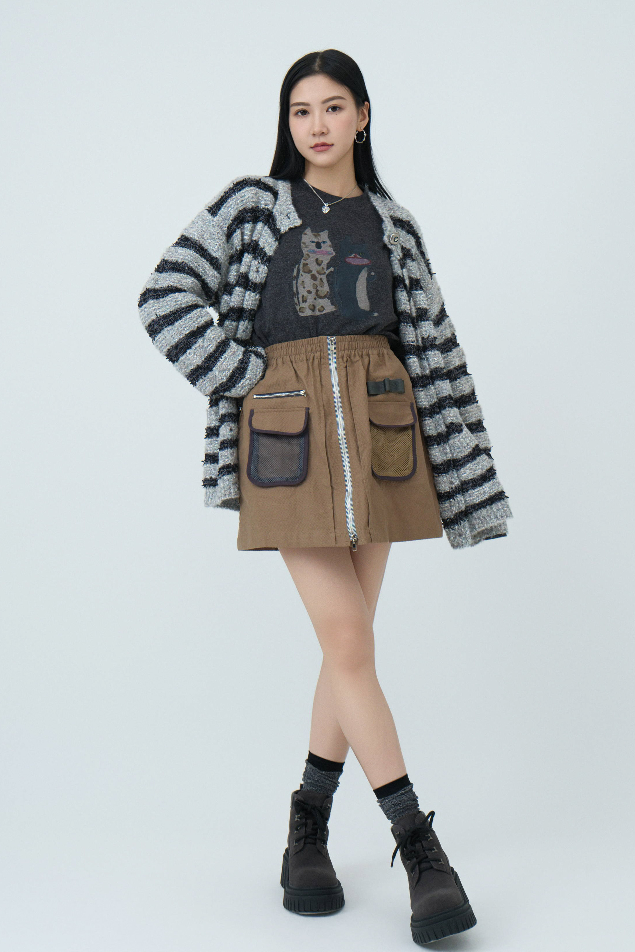 FW24_0243（外套＋Tee+裙褲）