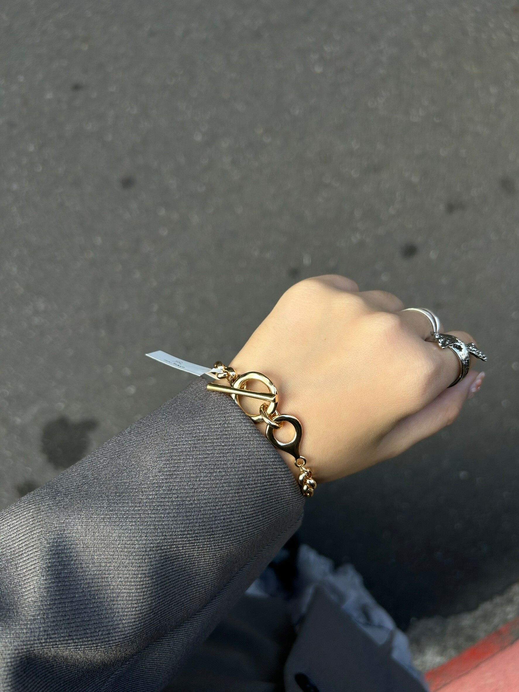 [LAUGHTER] mantel bracelet