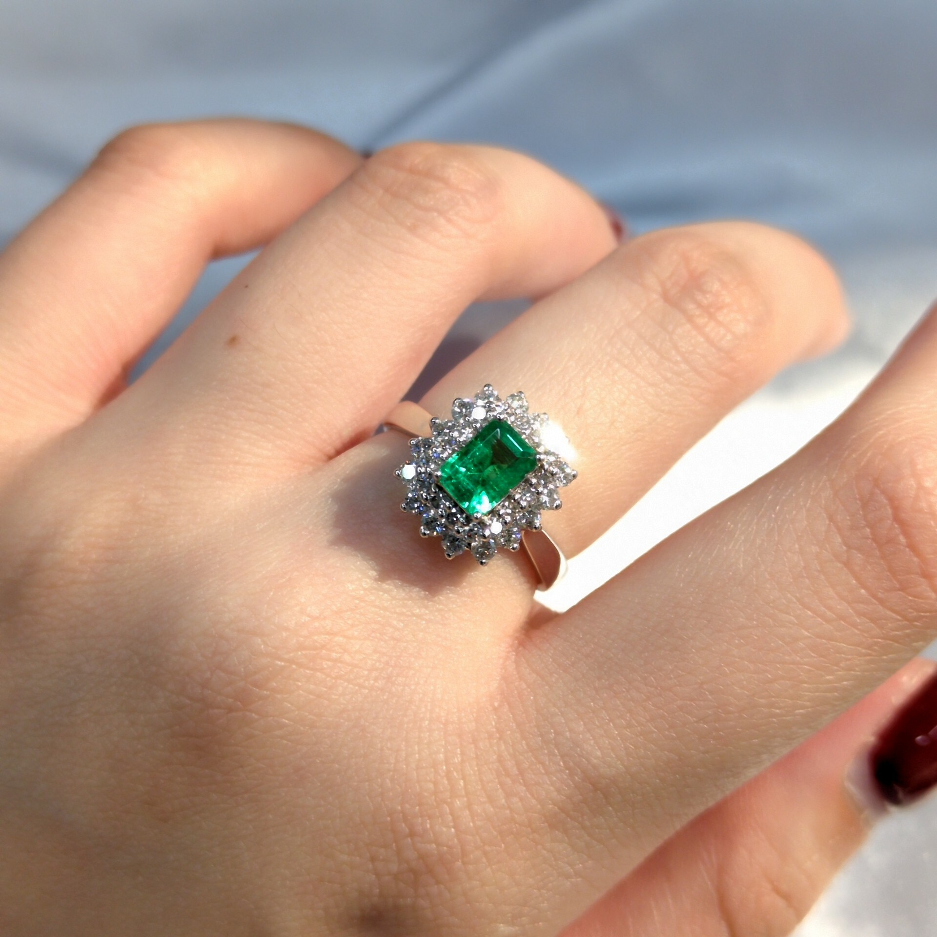 18K White Gold 0.62ct Emerald and Diamond Ring