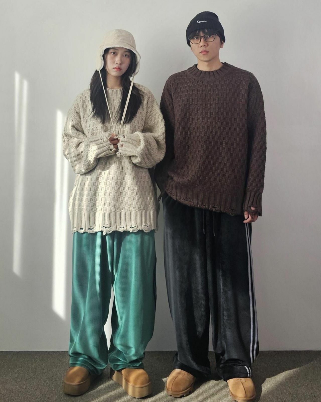 淨色圓領暗紋針織衫 Floor&co-046T