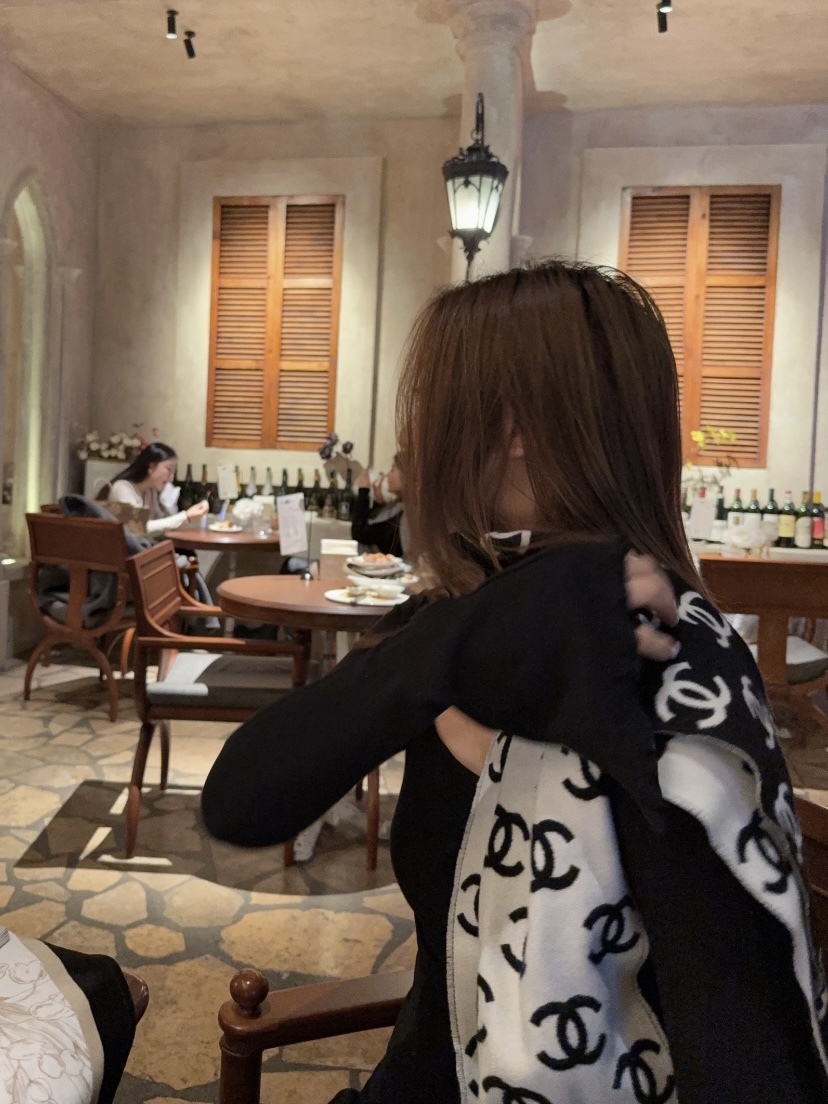 CHANEL經典雙C 羊毛圍巾 黑色