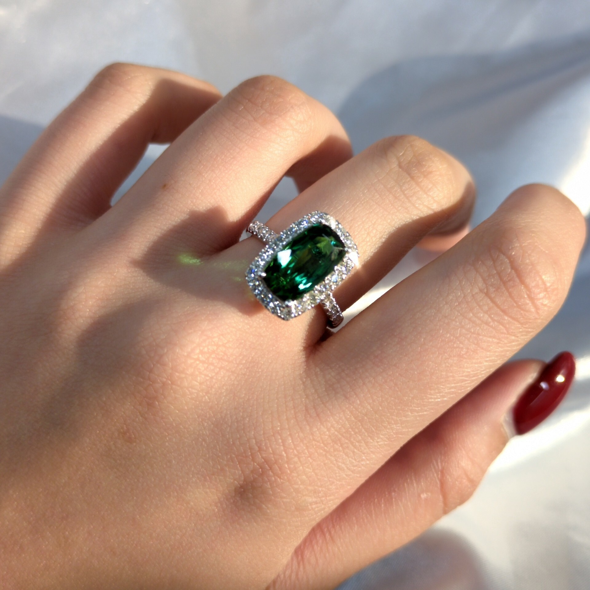 18K White Gold 2.73ct Tourmaline and Diamond Ring