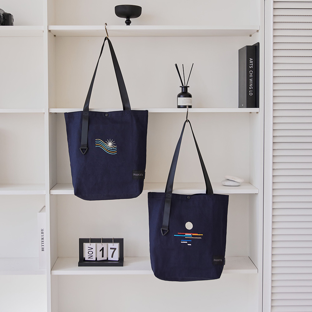《海色的線條》刺繡肩背帆布袋