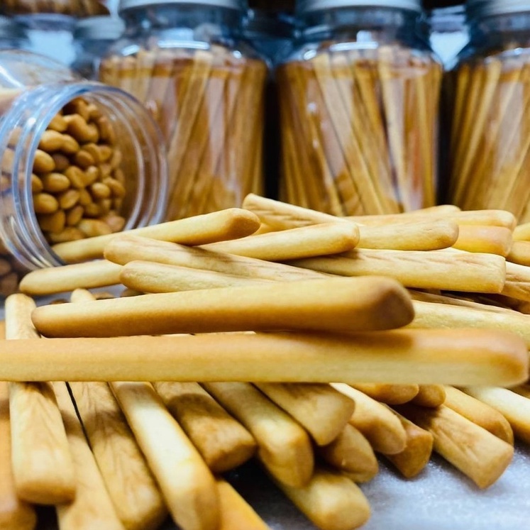 戀上新鮮 牛奶起司棒 190g 罐裝 台灣品牌 濃郁香醇 零食 餅乾 美味 口糧餅乾