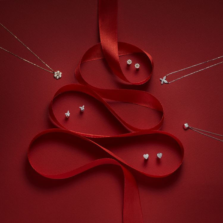 18K白金鑽石蝴蝶造型頸鏈