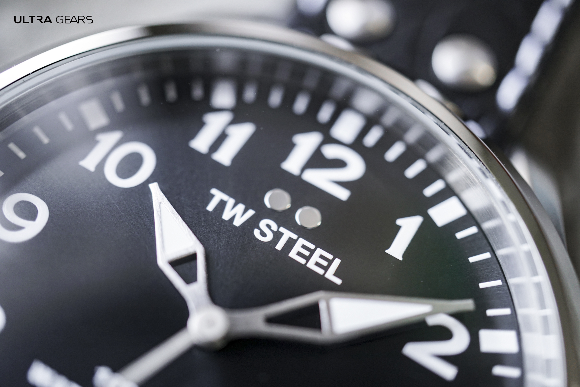 TW Steel VOLANTE 全鋼深灰面大三針 VS100