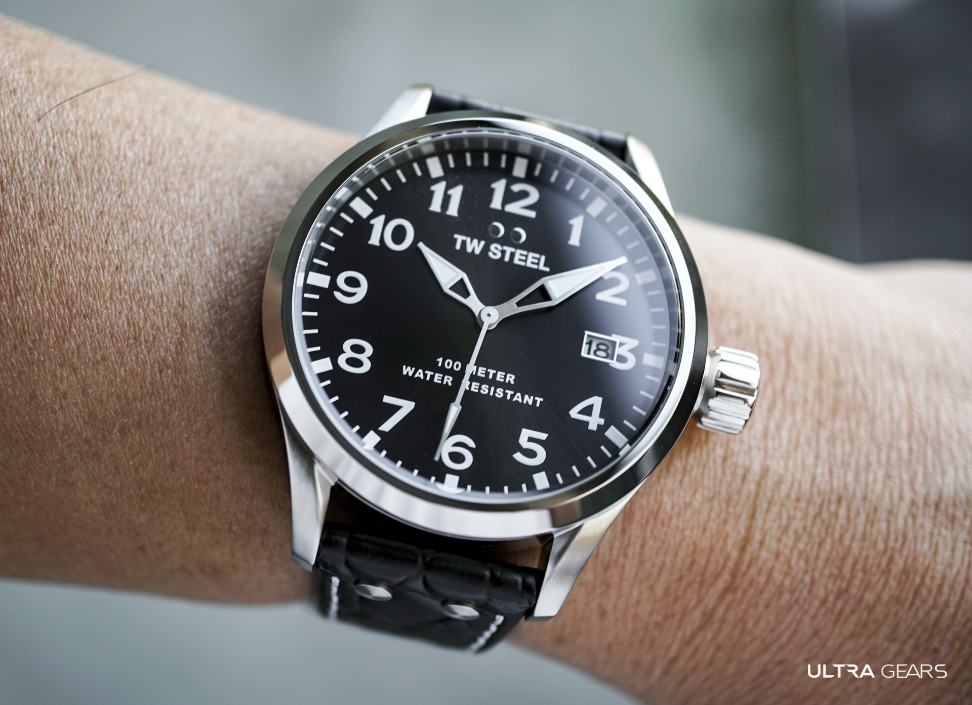 TW Steel VOLANTE 全鋼深灰面大三針 VS100