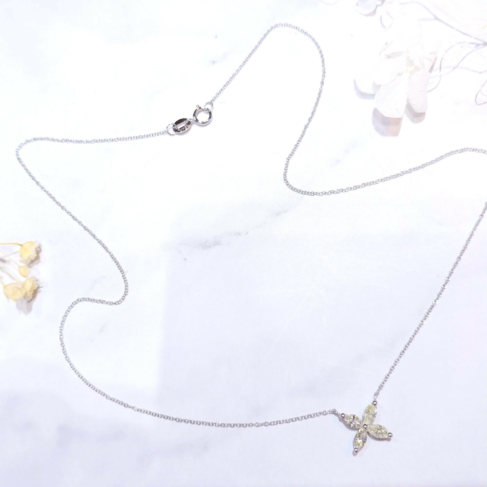 18K White Gold 0.63ct Diamond Necklace