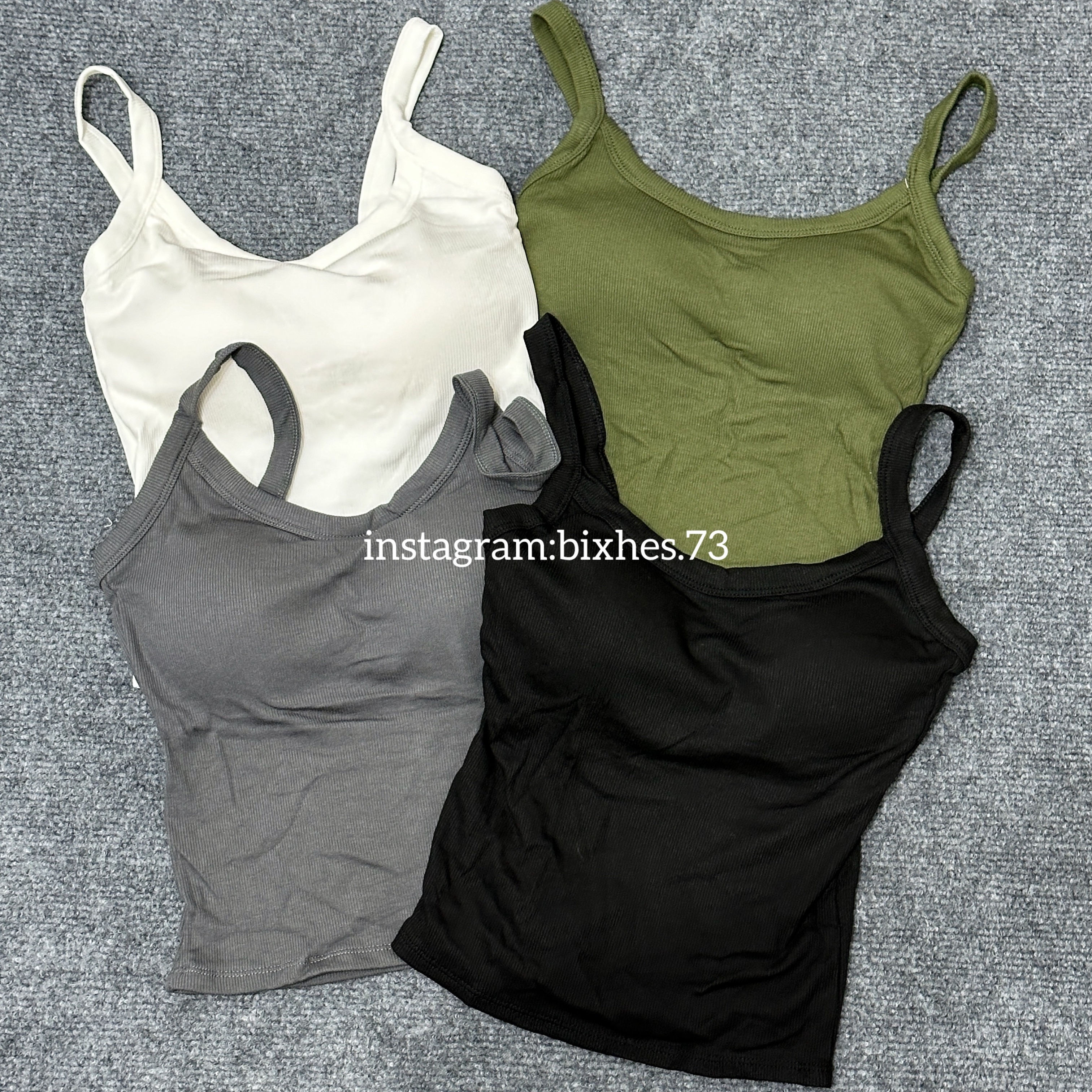 微絨四色背心(C00003)