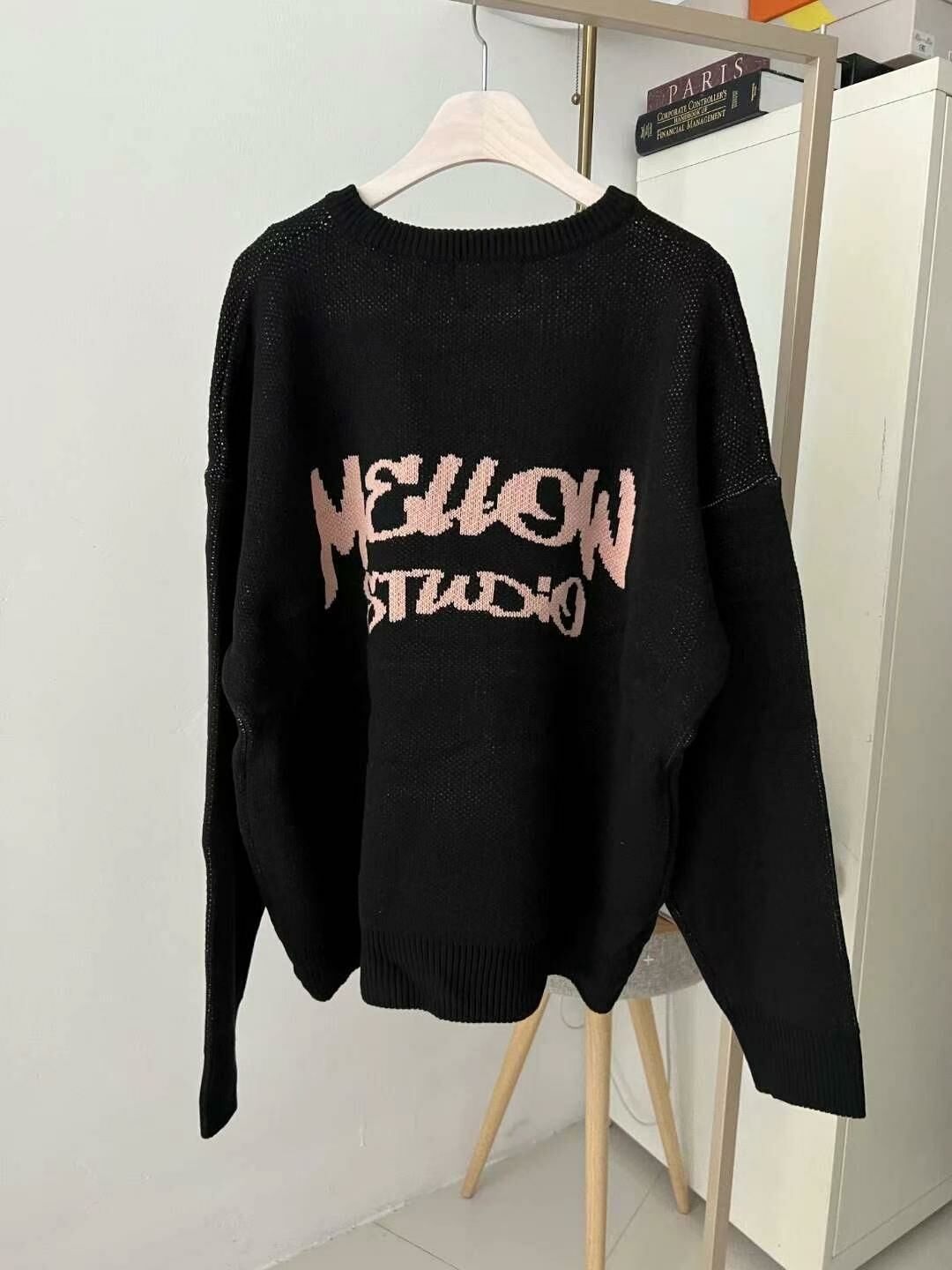 圓領英文字針織衫 KKUKKU-032T