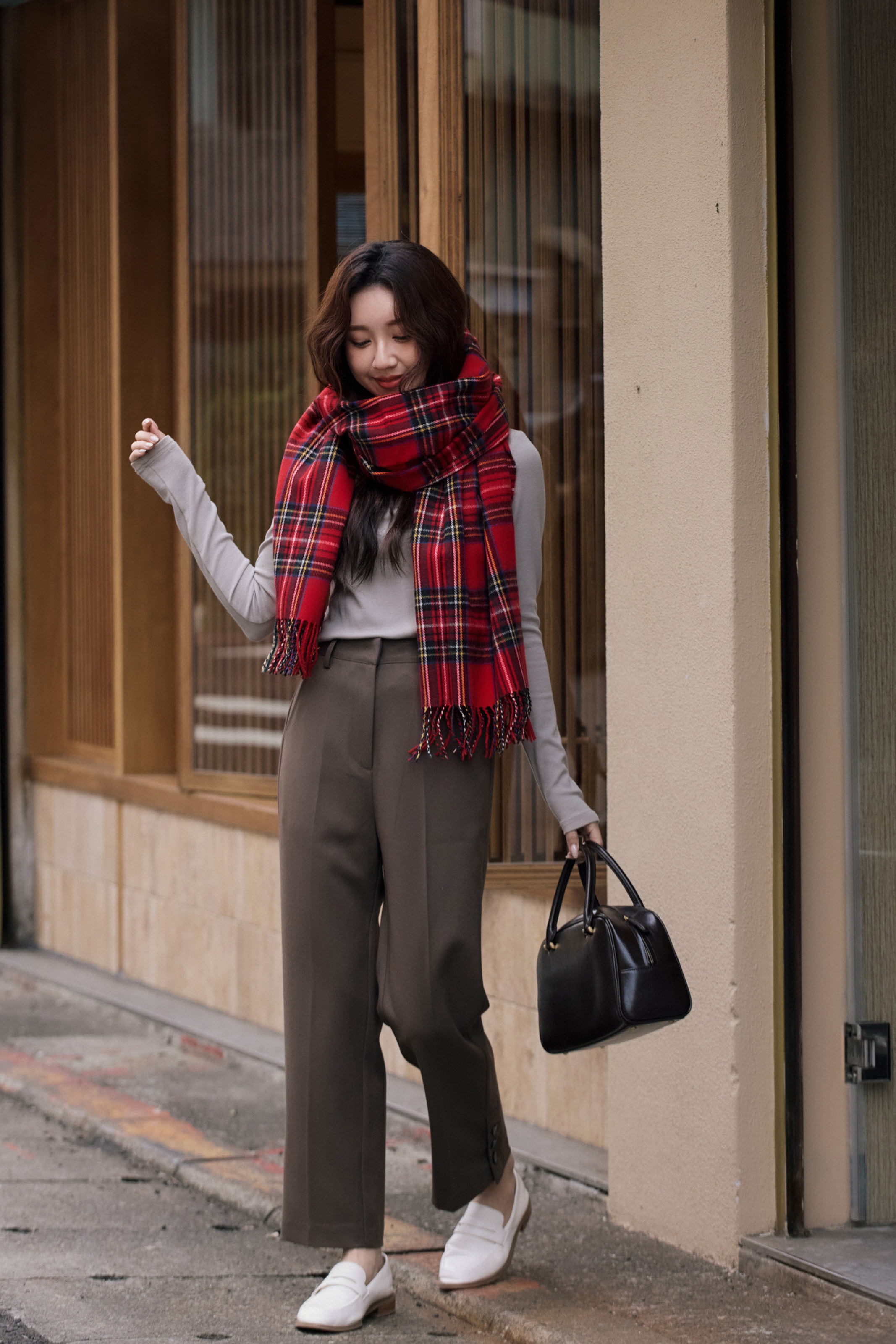 『最後現貨』guten made/側開衩排釦細節抗皺直筒西褲-咖啡