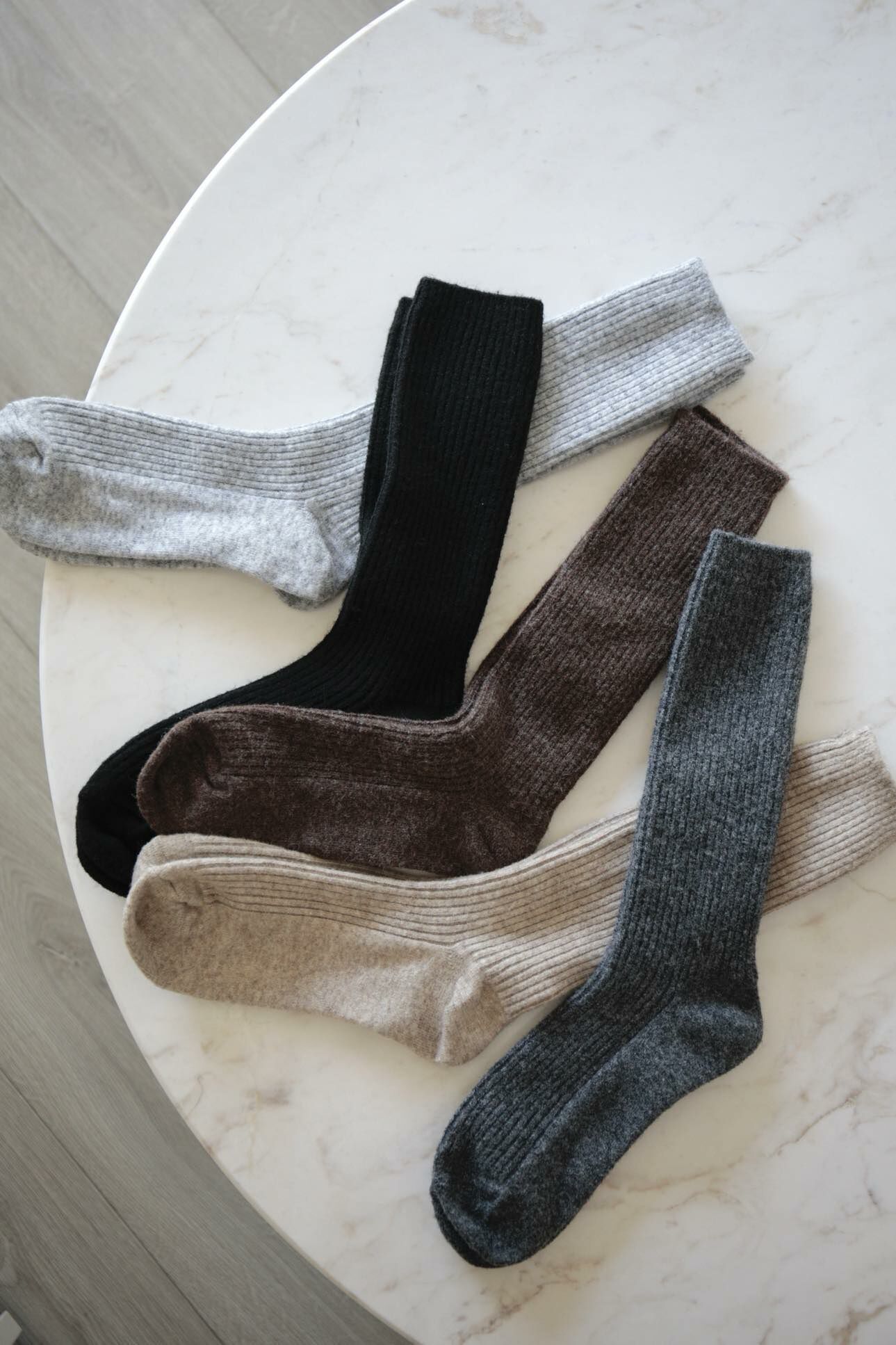 QC28 羊羔毛中筒襪