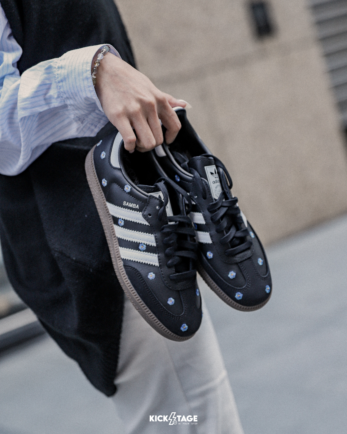 女鞋 ADIDAS SAMBA OG 黑色 皮革 小雛菊刺繡 麂皮 橡膠底 德訓鞋 扁鞋 休閒鞋【IF4397】