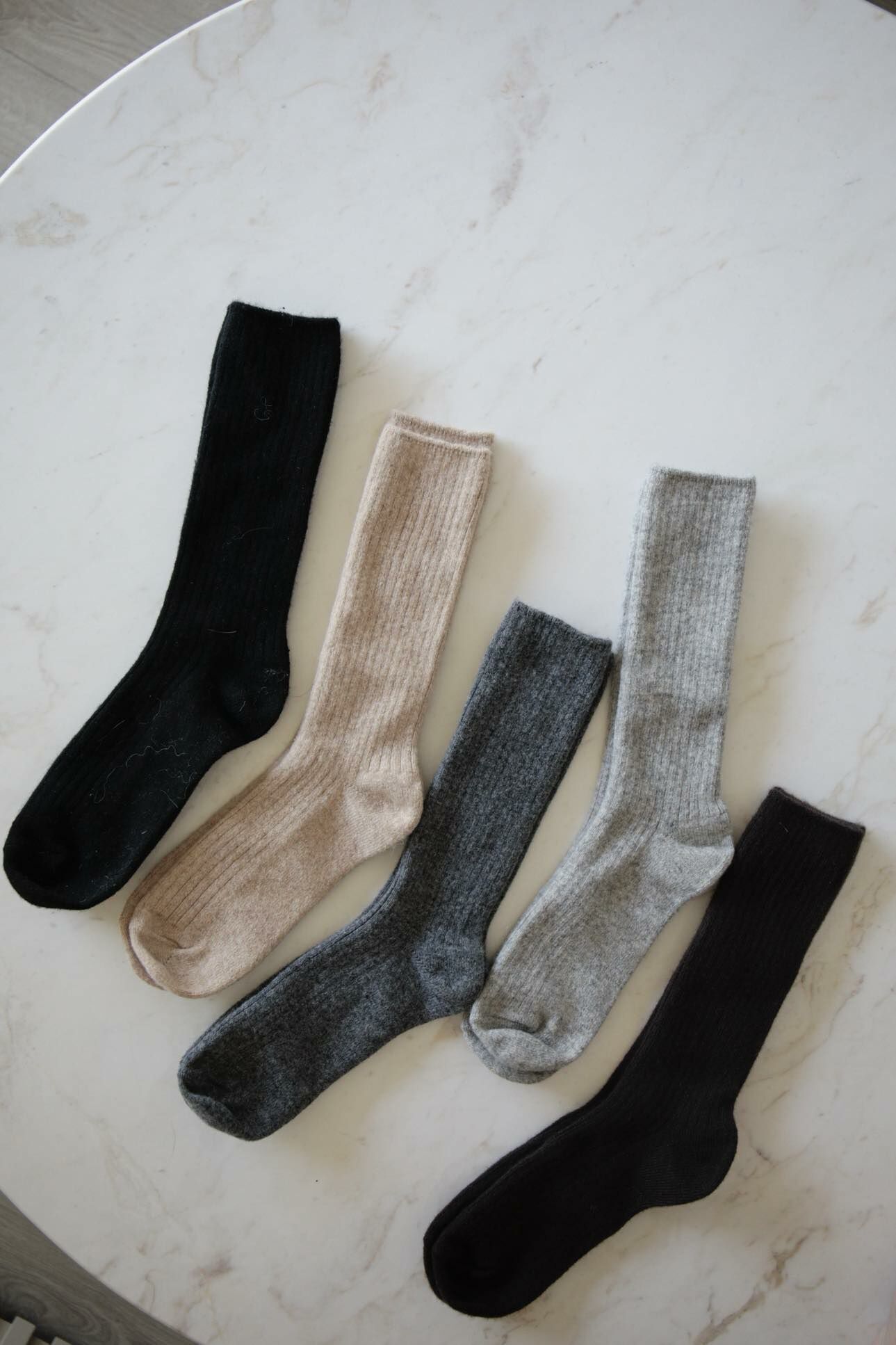 QC27 羊絨中筒襪