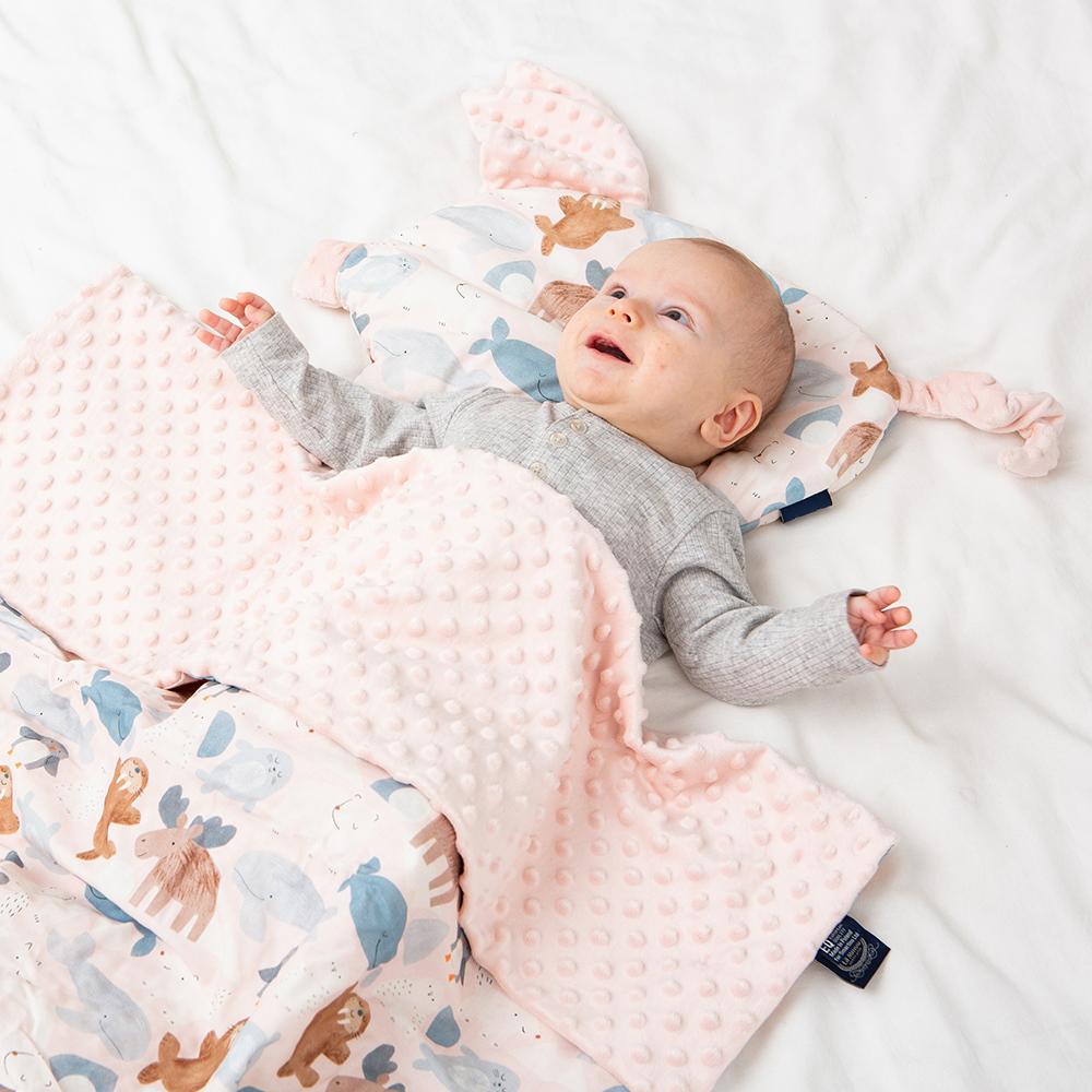 La Millou波蘭 豆豆小豬枕｜北極好朋友(粉底)｜粉嫩氣質膚